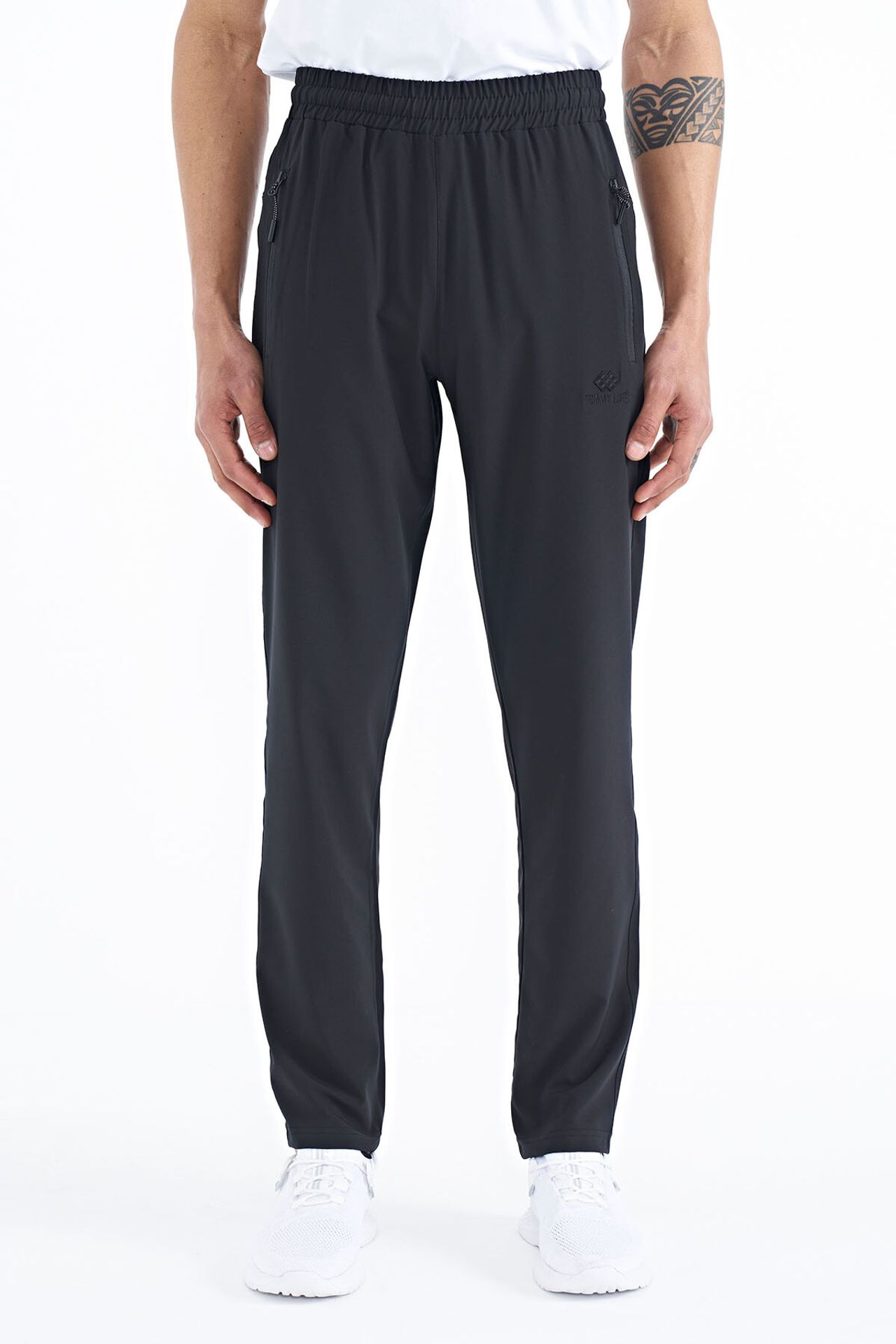 TOMMY Men's Straight-Leg Pull-On Sweatpants 2