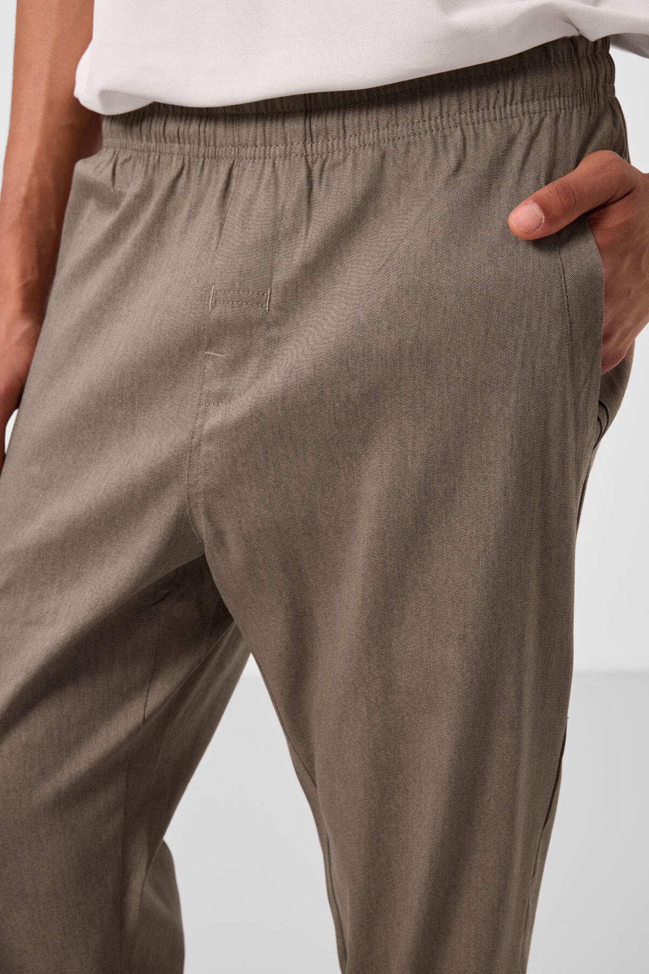 TOMMY Men's Straight-leg Gabardine Chino Trousers 6