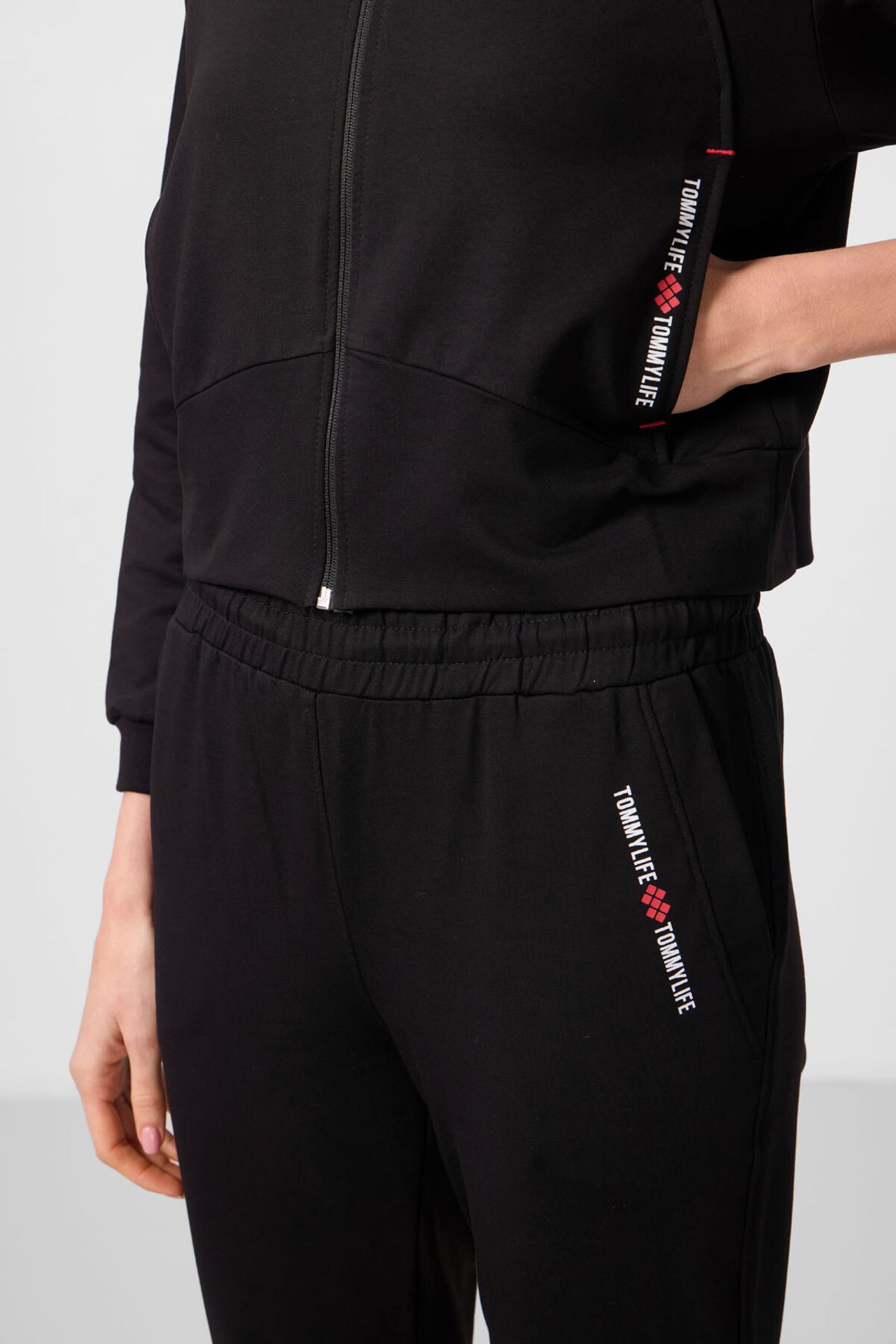 TOMMY Oversized Hooded Zip Sweatshirt And Pants Set 5