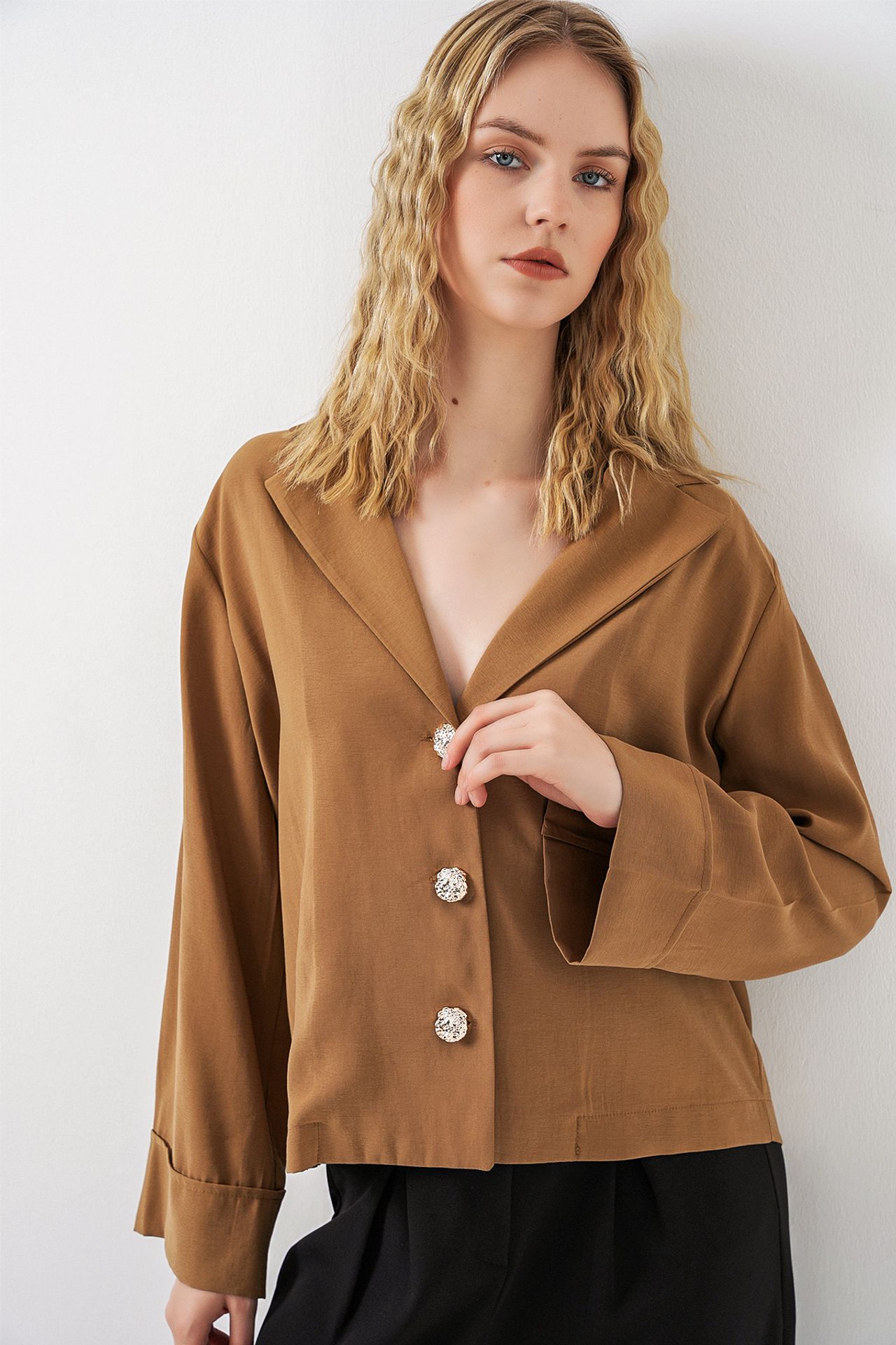 BDART Oversized Blazer Jacket with Button Closure 3
