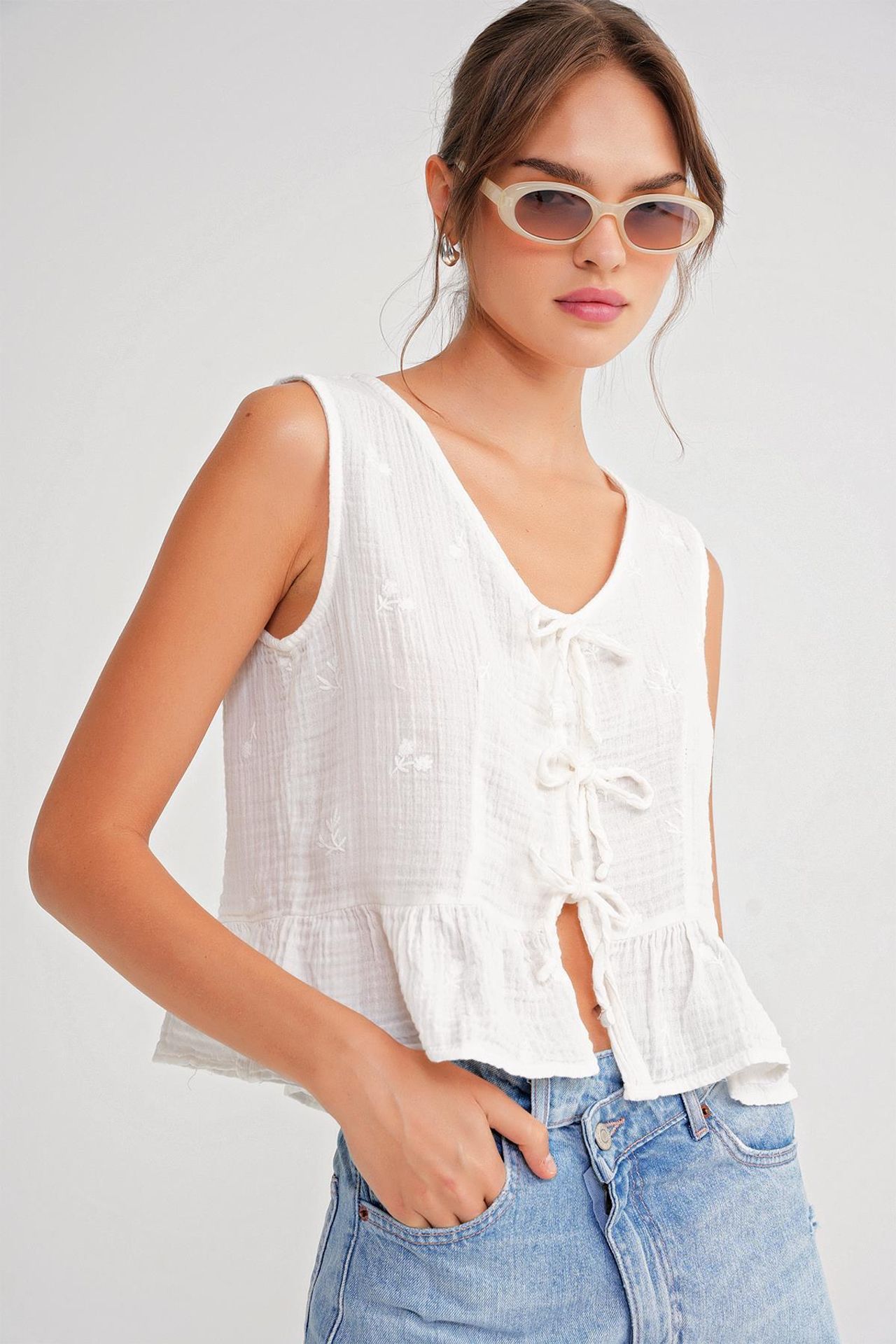Mixray Textured V-Neck Crop Blouse with Bow 3
