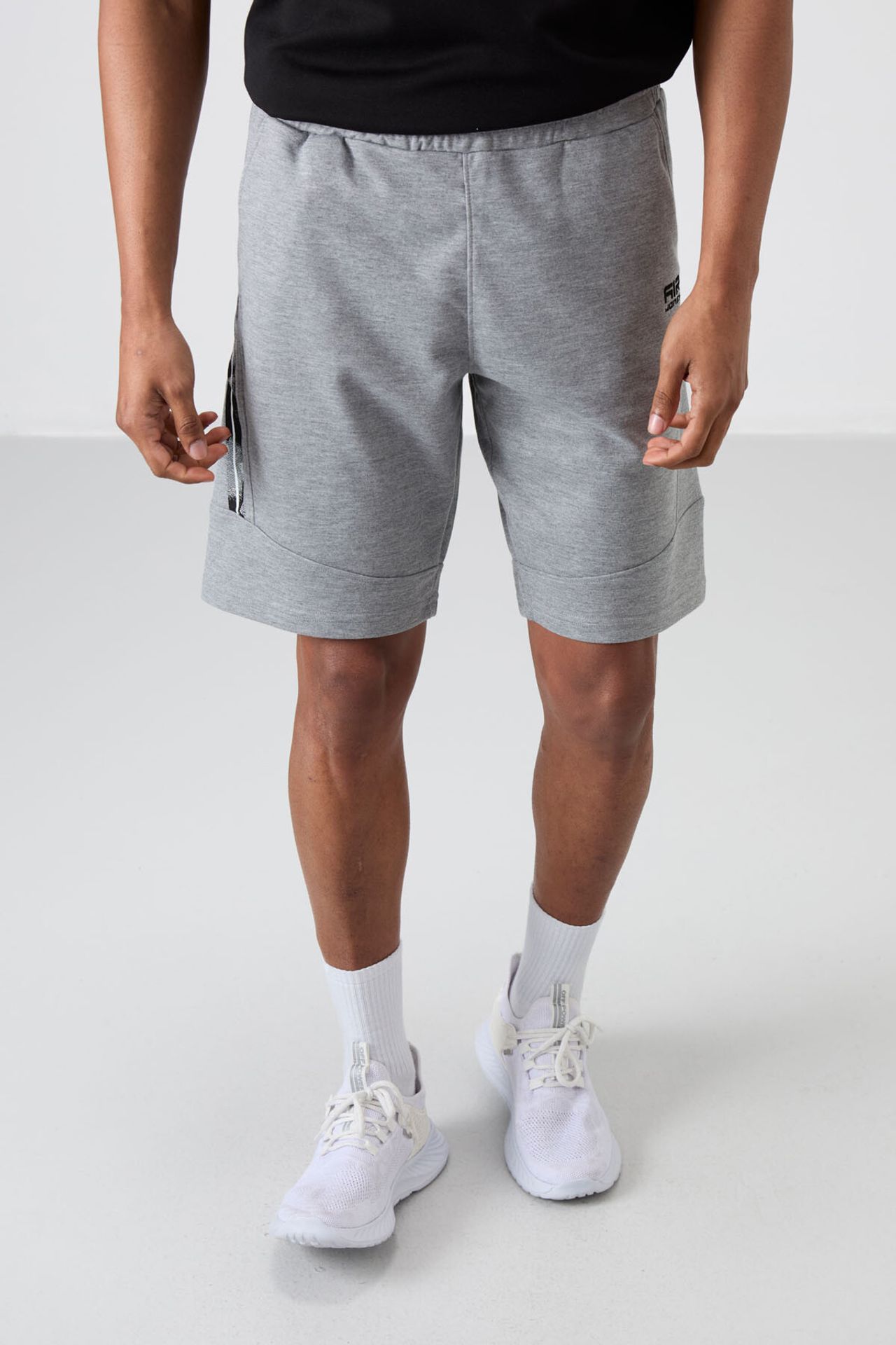 TOMMY Men's Pull-on Sweat Shorts 1
