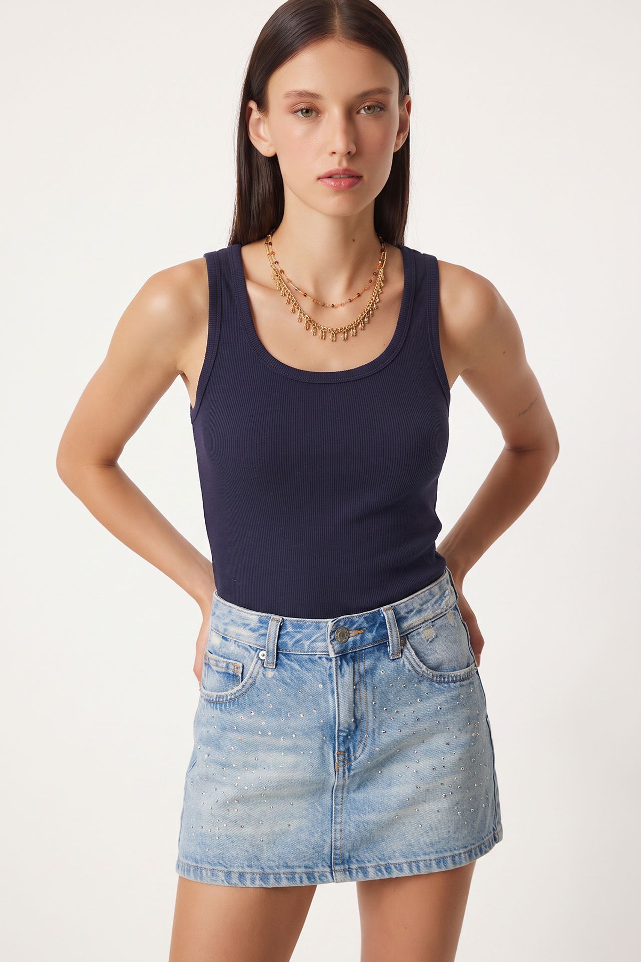 ISTANBUL Fitted Cotton U Collar Tank Top 2