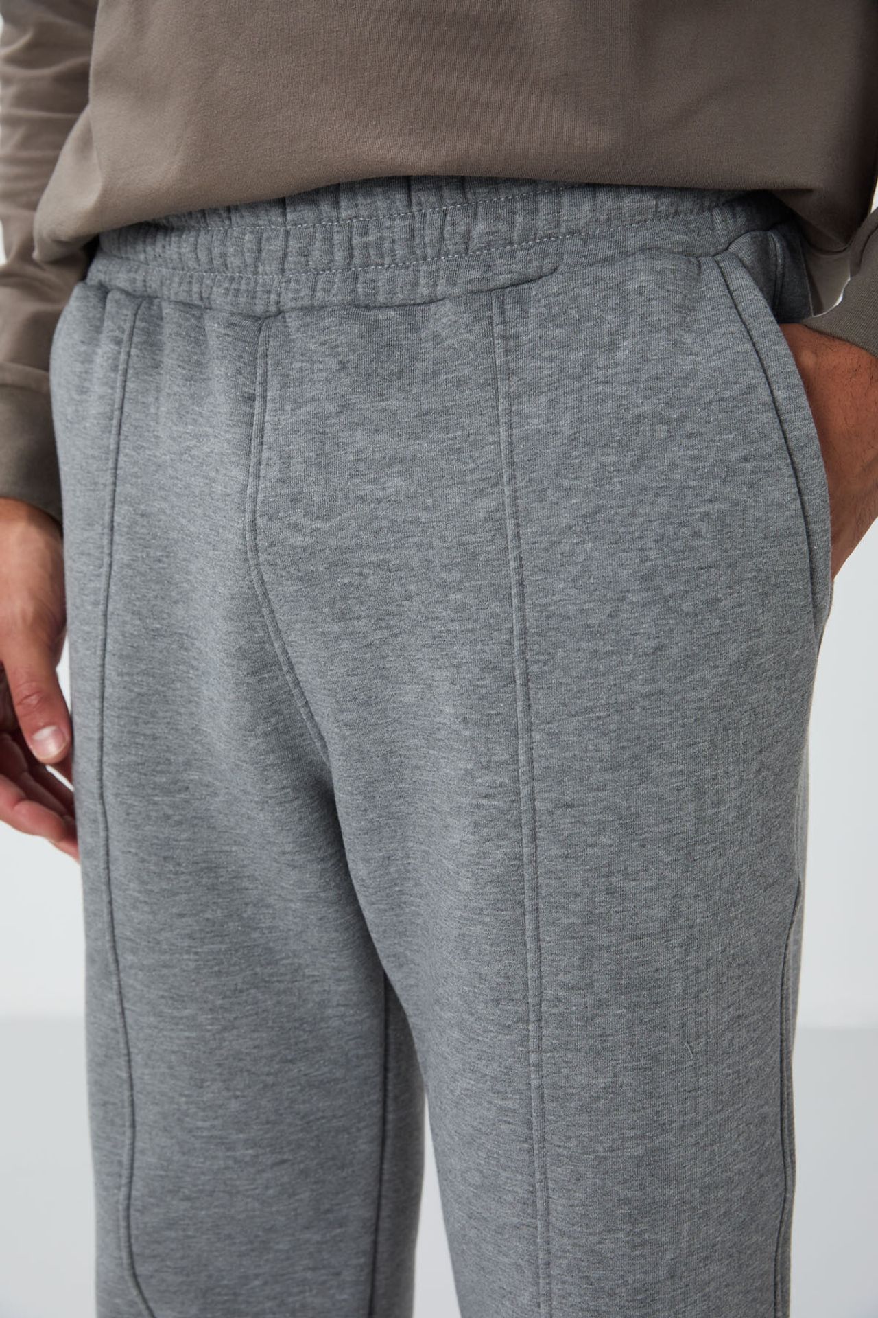 TOMMY Men's Regular Fit Fleece Sweatpants 4