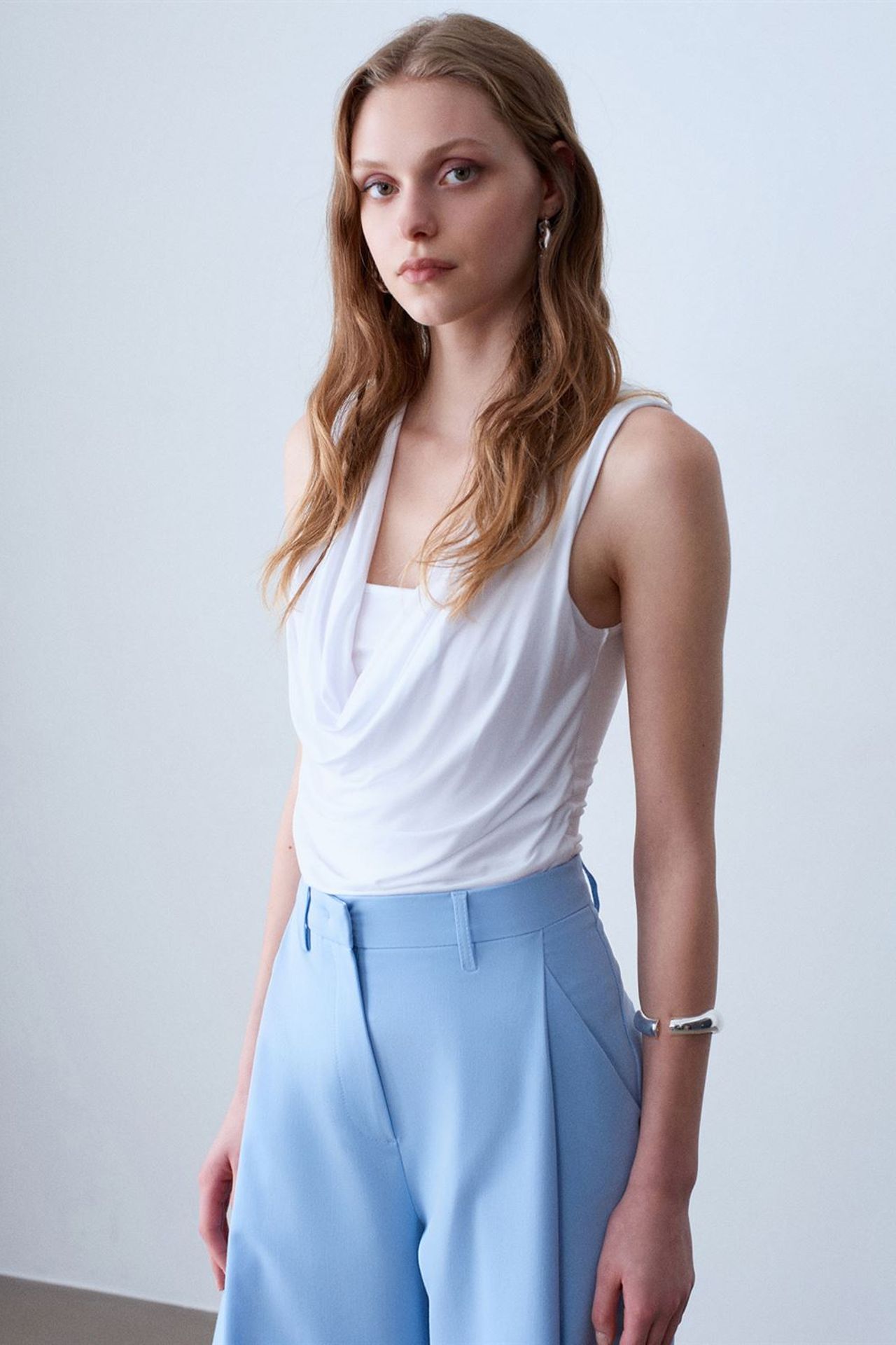 DILVIN Sleeveless Cowl Neck Jersey Blouse 4