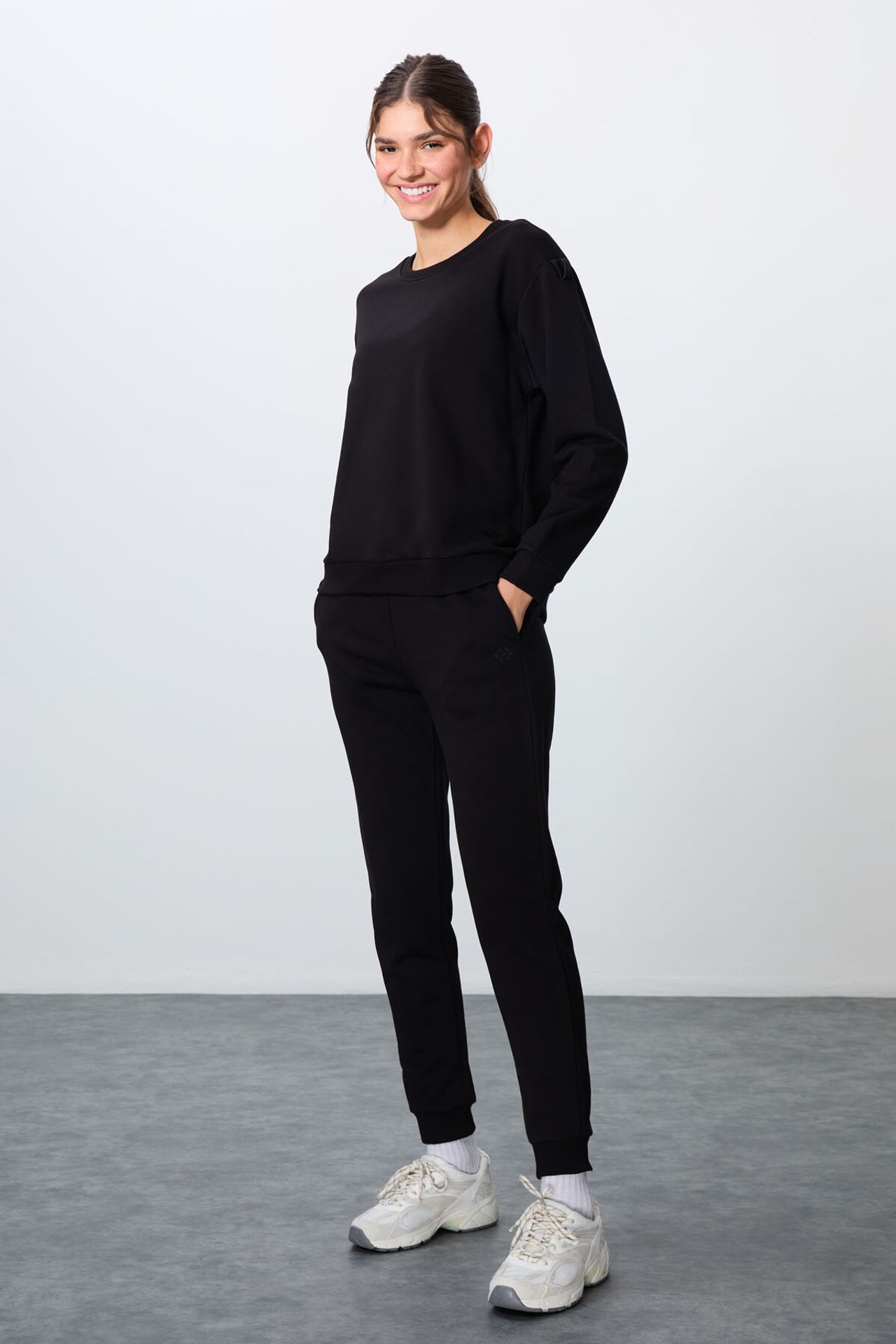 TOMMY Oversized Ribbed Sweatshirt And Pants Set 4