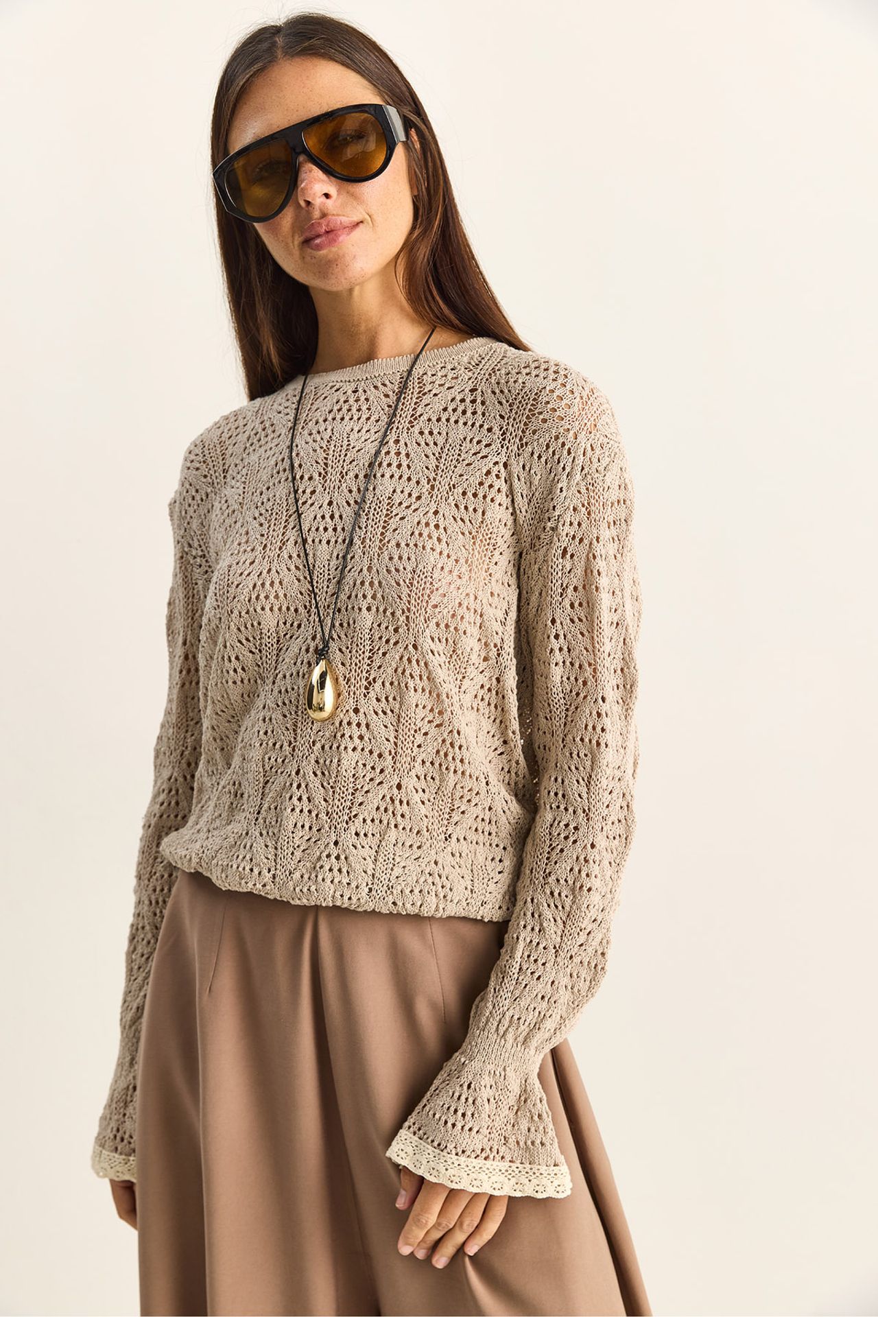 LUCCI Textured Crew Neck Frilly Knit Sweater 5