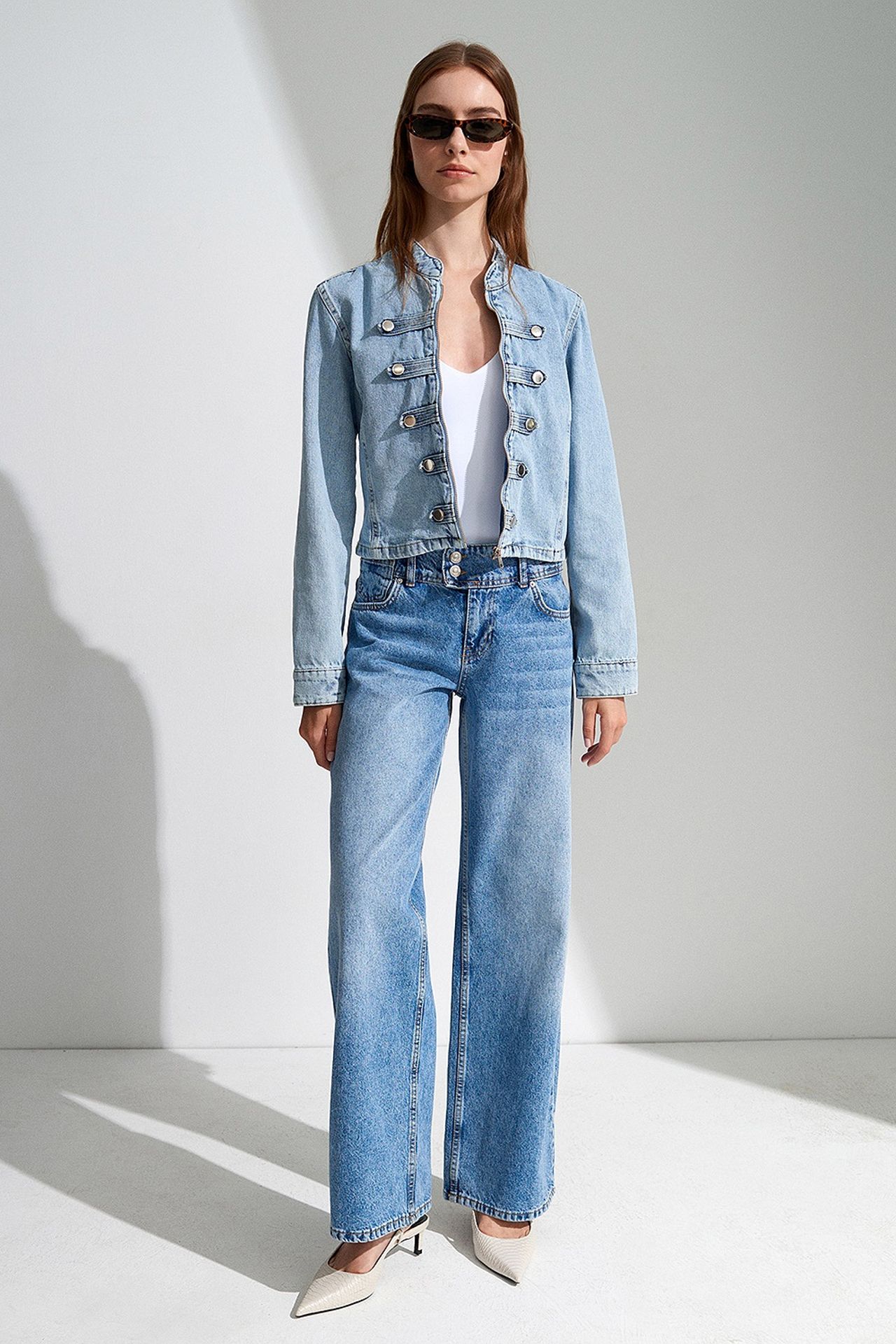 DILVIN Crop Denim Jacket With Mandarin Collar 4