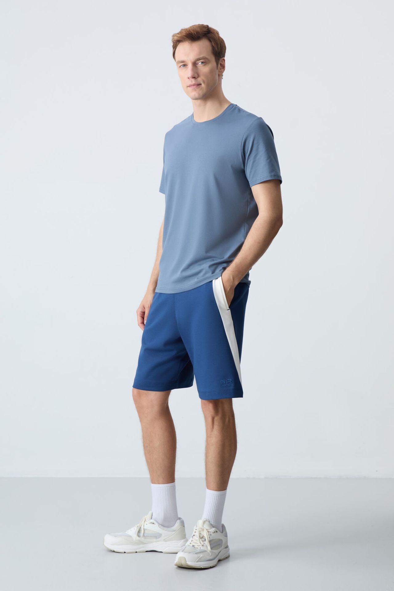 TOMMY Men's Cotton Blend Sweat Shorts 1