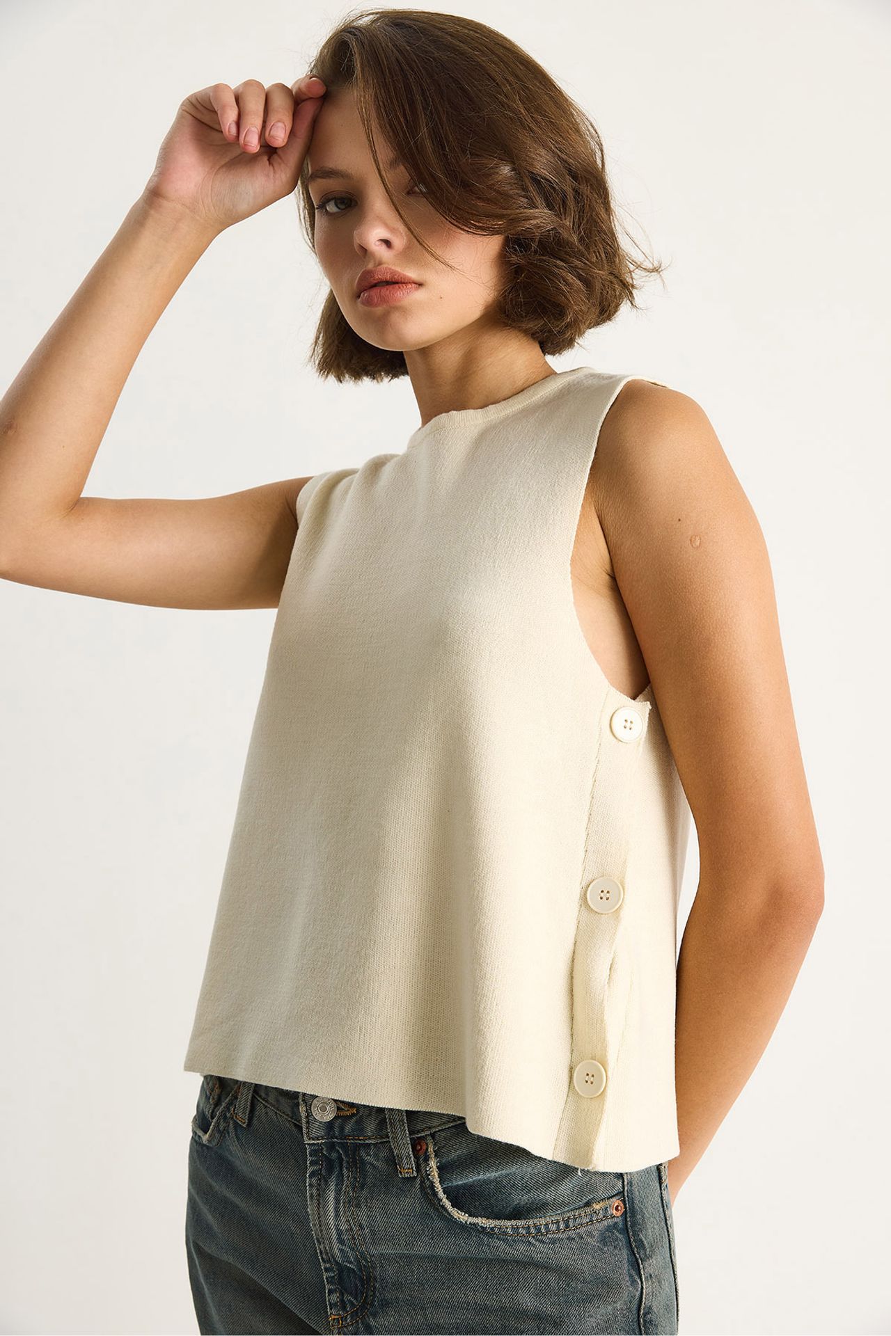 LUCCI Button Detailed Knit Blouse