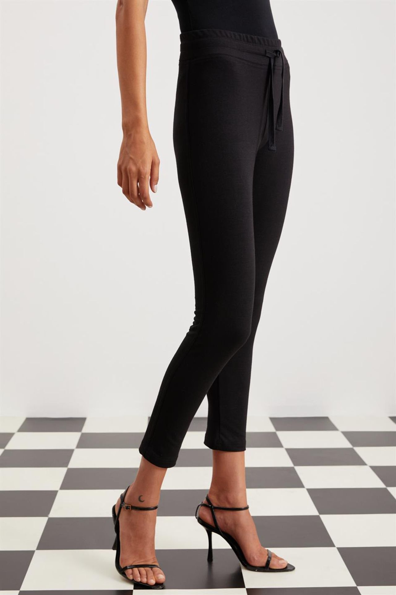 GRIMELANGE High Waist Capri Leggings 4