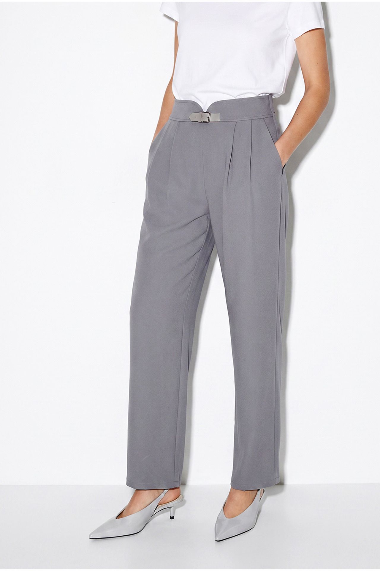 LUCCI Women's Pants