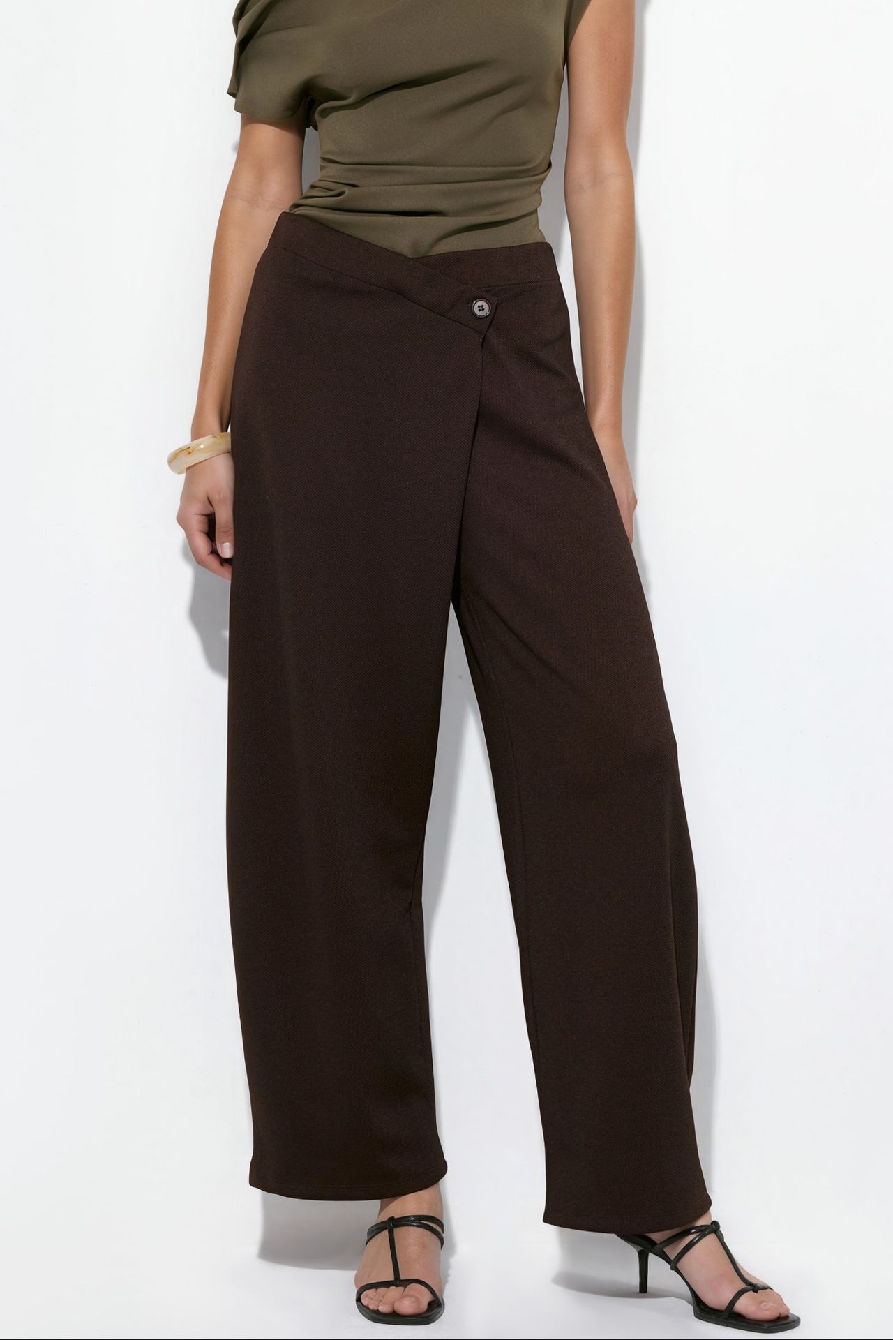 BUSEM Women's High-waist Wide-leg Crepe Trousers 1