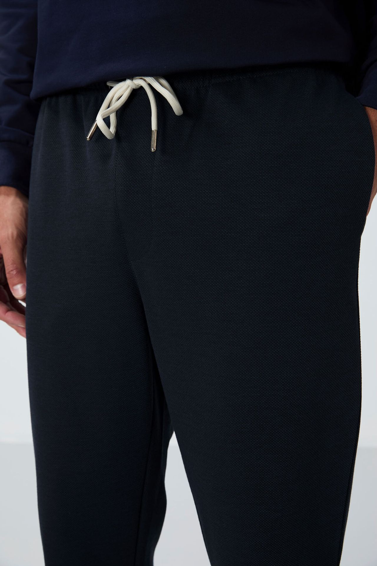 TOMMY Men's Regular Fit Fleece Sweatpants 4