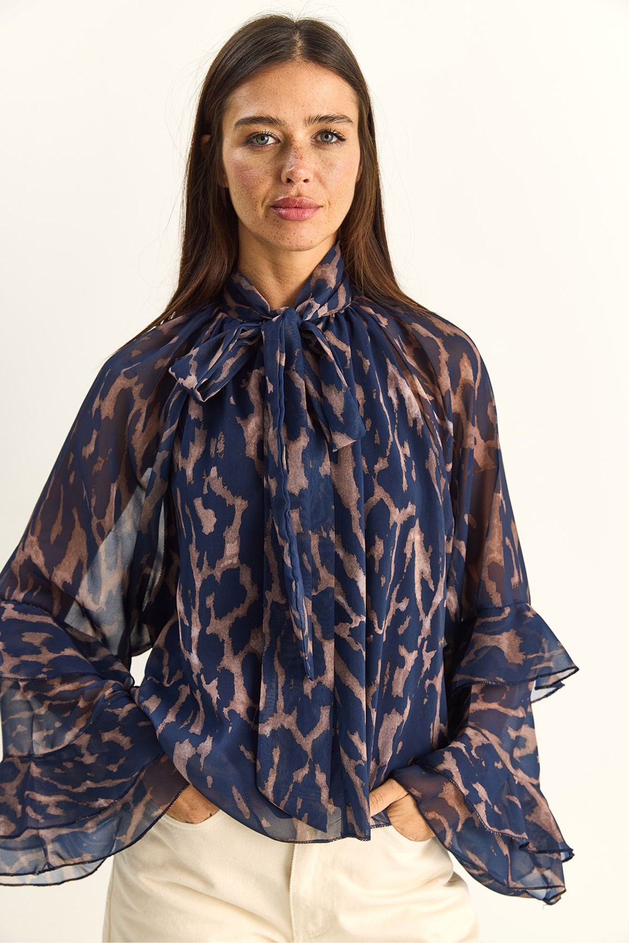 LUCCI Abstract Print Choker Collar Blouse with Tie Detail 2