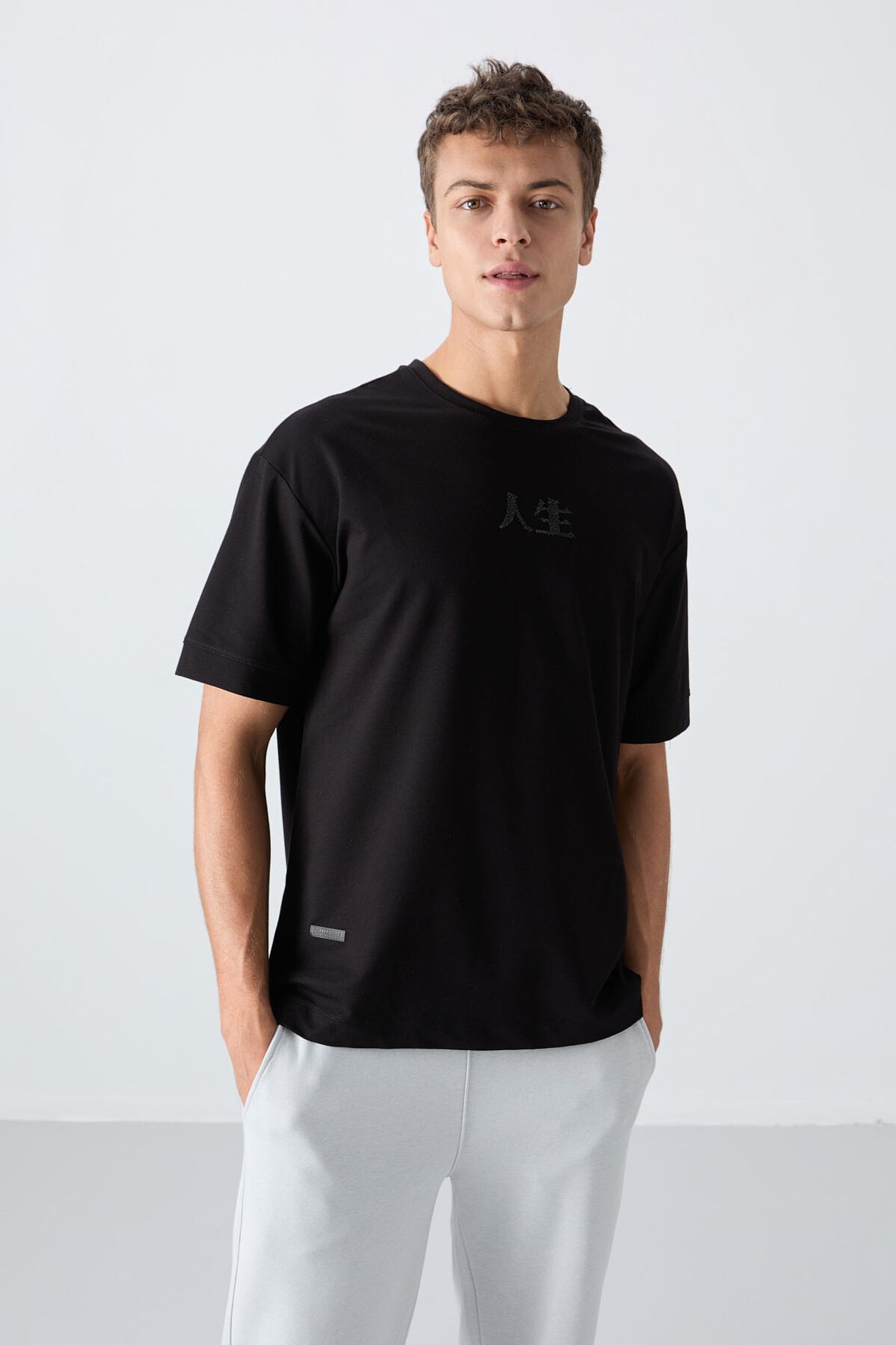TOMMY Oversized Printed Crew Neck T-Shirt 1