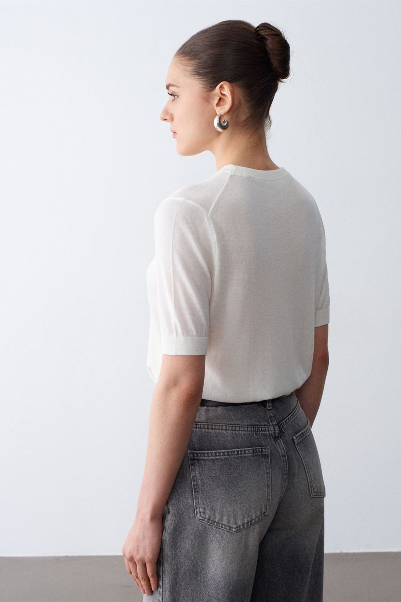 DILVIN Ribbed Crew Neck Short-sleeve Blouse 3