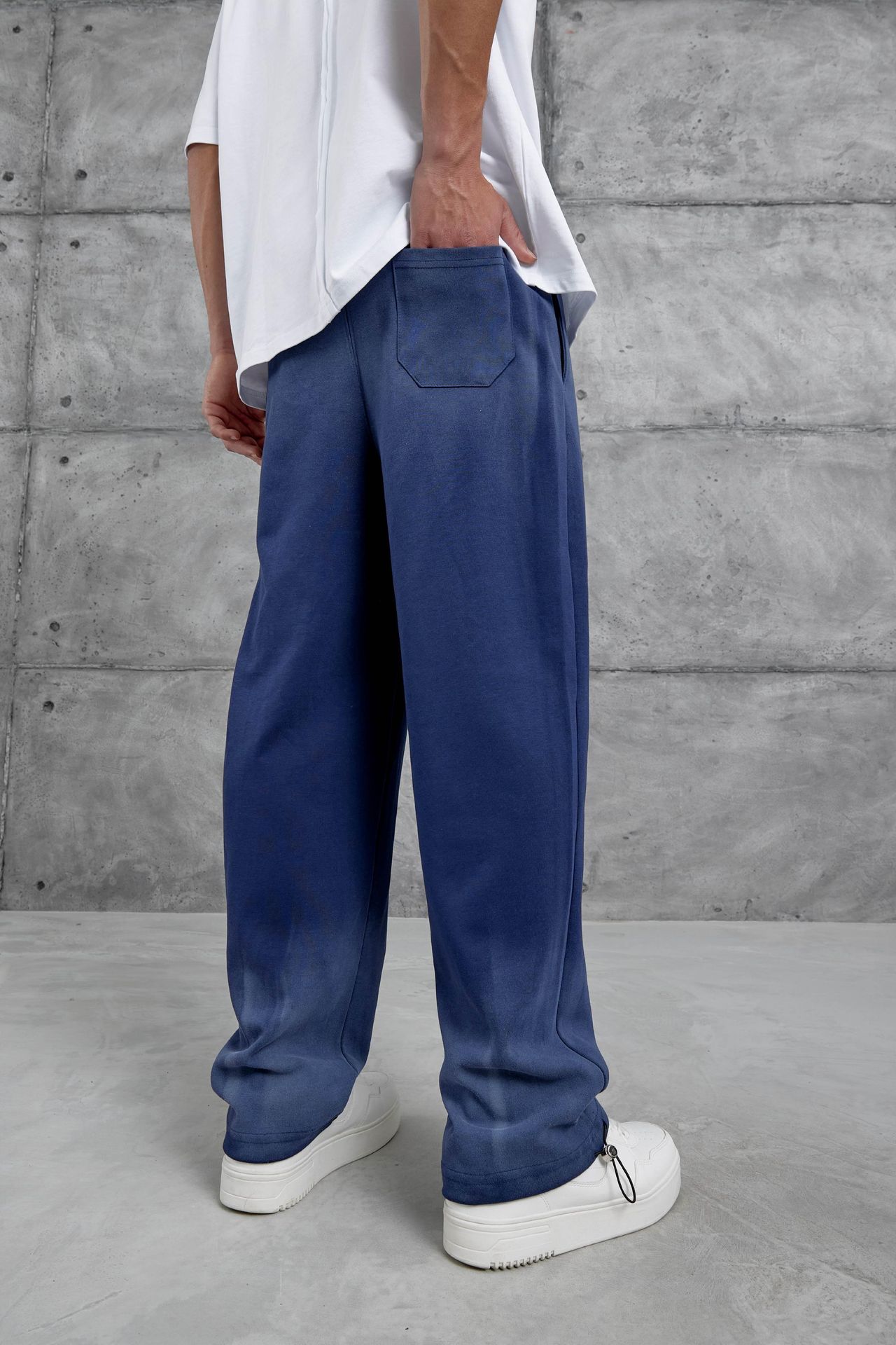 NOMARC Metin Baskılı Düz Paça Jogger Pantolon 4