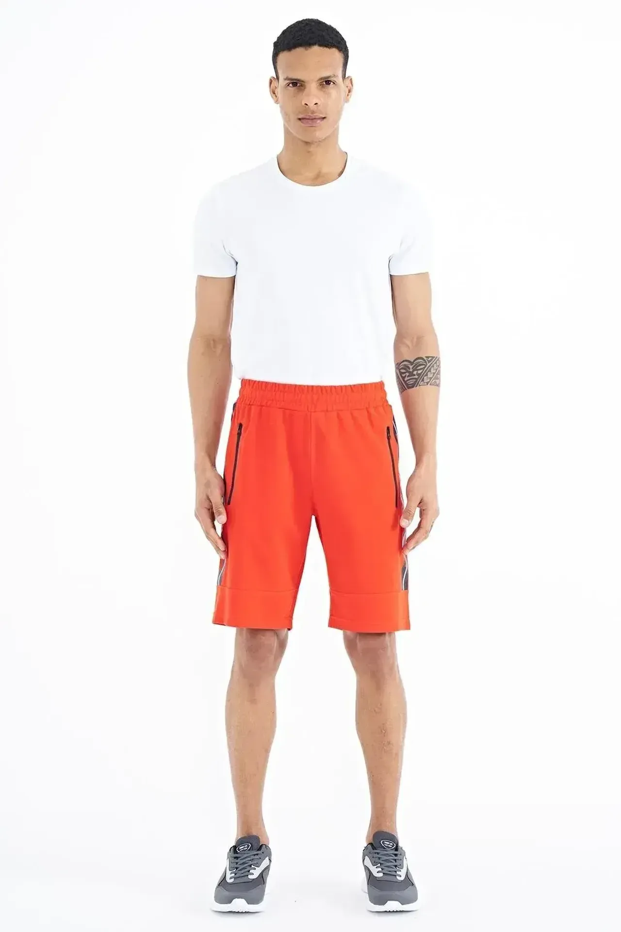 TOMMY Men's Jersey Pull-On Shorts 1