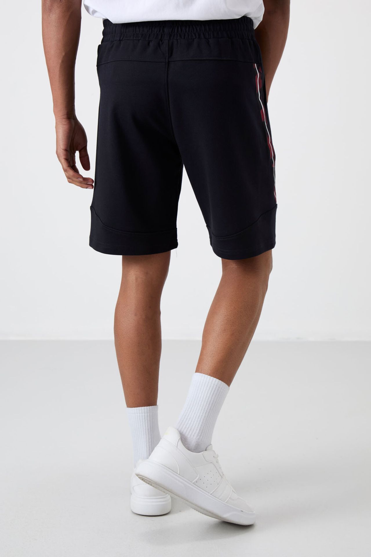 TOMMY Men's Pull-on Sweat Shorts 6