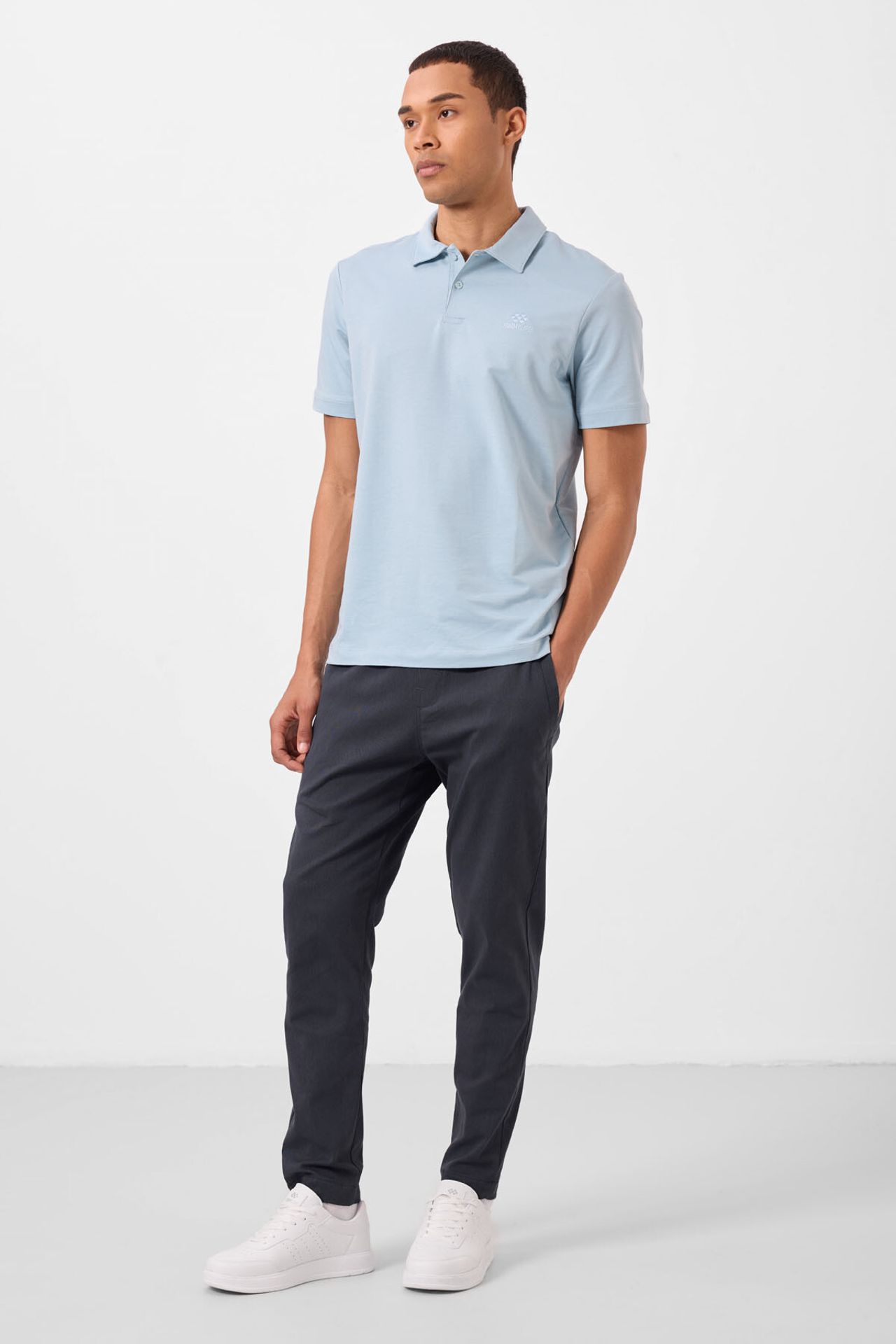 TOMMY Men's Straight-leg Gabardine Chino Trousers 5