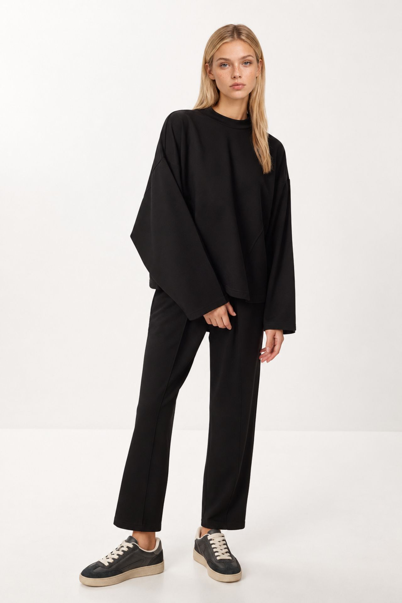 ISTANBUL Women's Two-Piece Coord Set 1