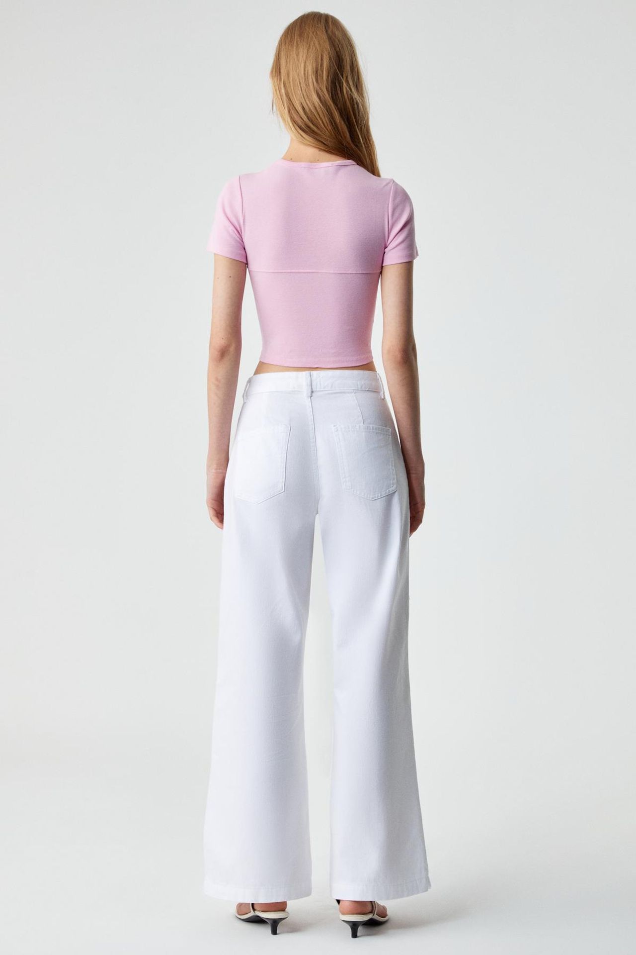 ETHIQUET Short Fitted Crop Top 5