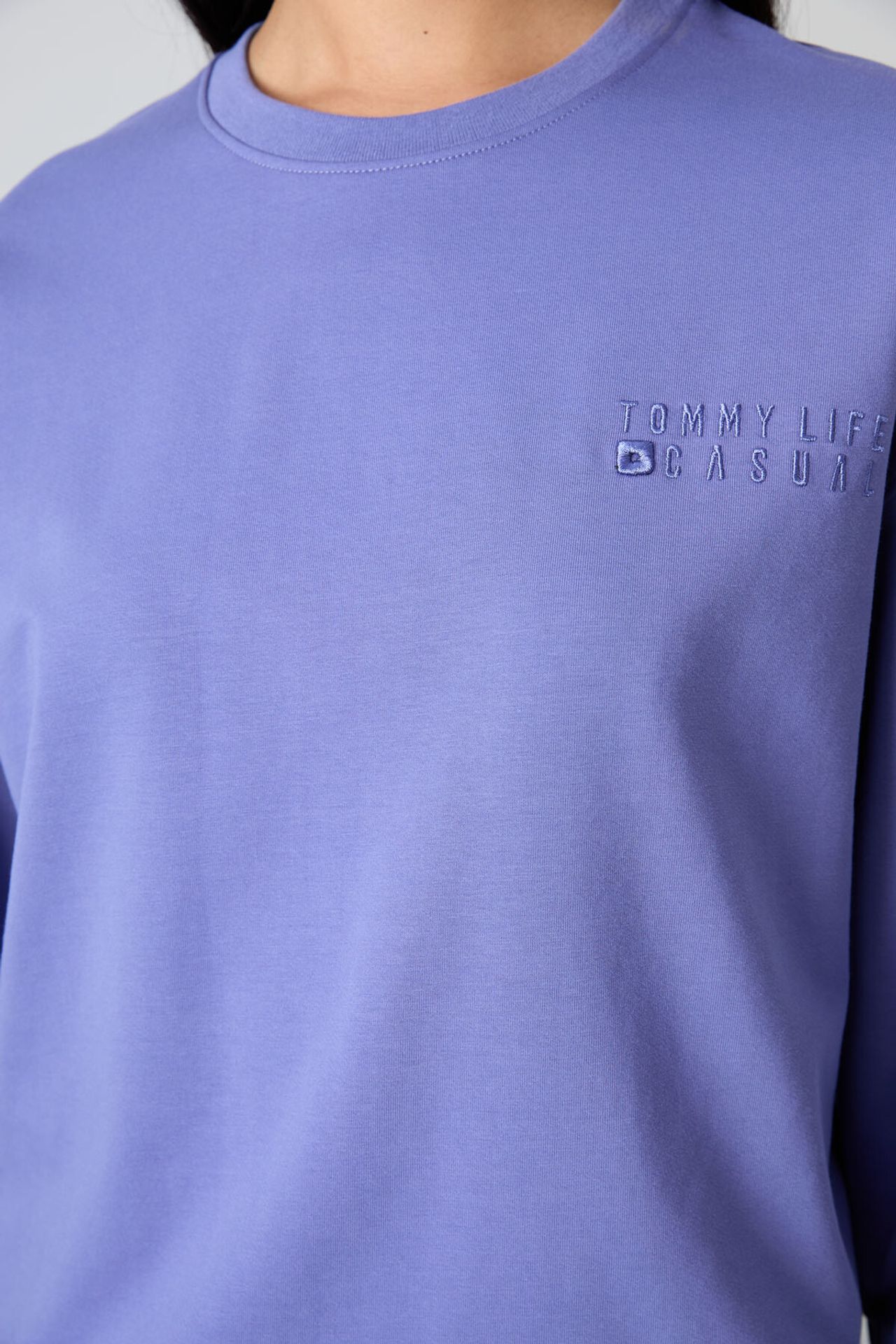 TOMMY Oversized Crew Neck Sweatshirt and Pants Set 3