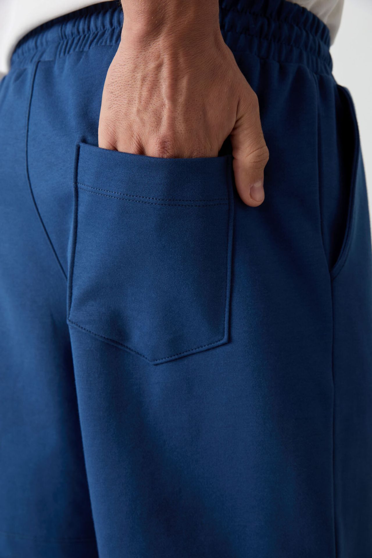 TOMMY Men's Drawstring Comfort Sweat Shorts 4