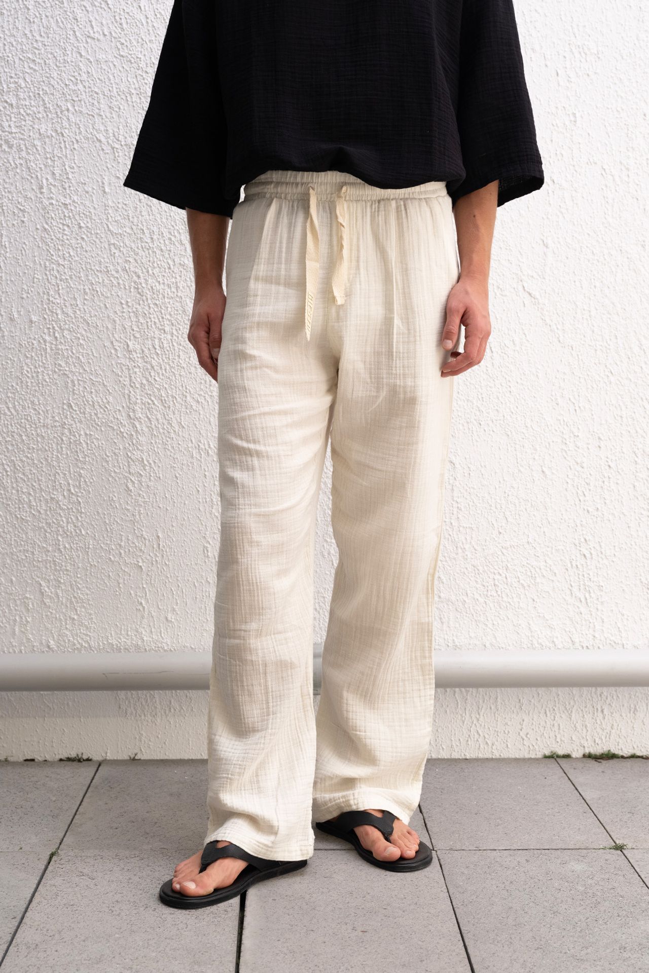 GIESTO Relaxed Fit Textured Cotton Pants 1
