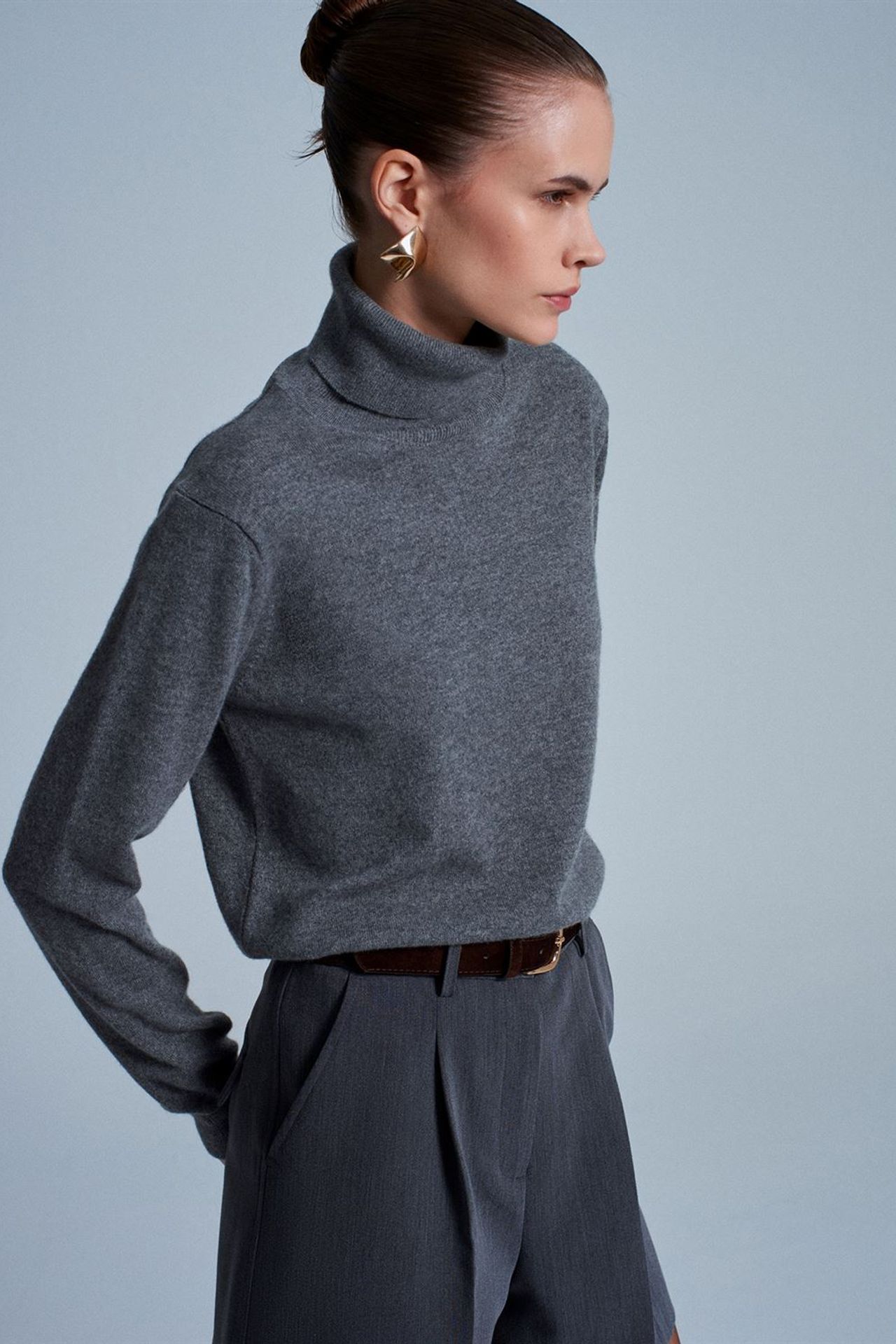 DILVIN Women's Cashmere Turtleneck Sweater 2