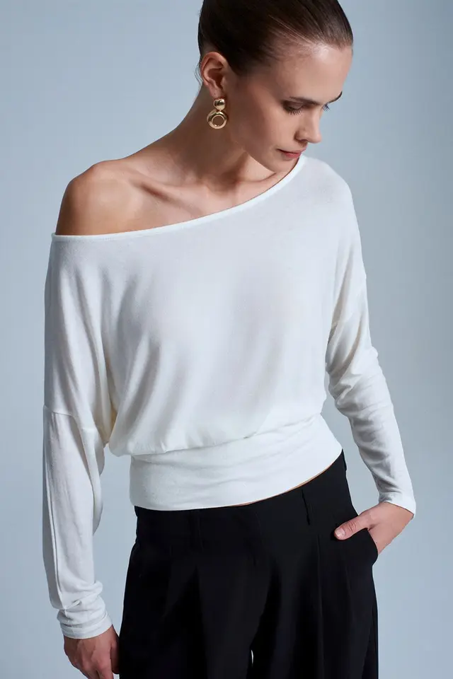 DILVIN Women's Relaxed Boat Neck Long Sleeve Blouse