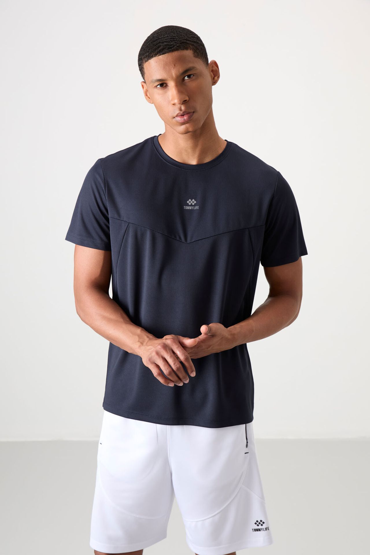 TOMMY Men's Solid Crew Neck T-Shirt 5