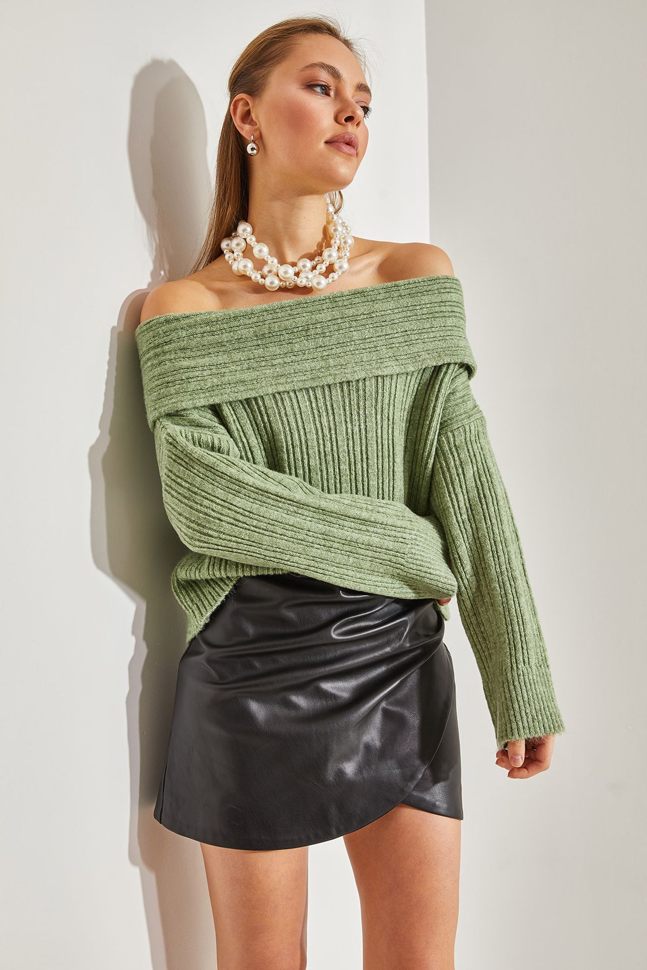 LUCCI Off Shoulder Ribbed Knit Sweater