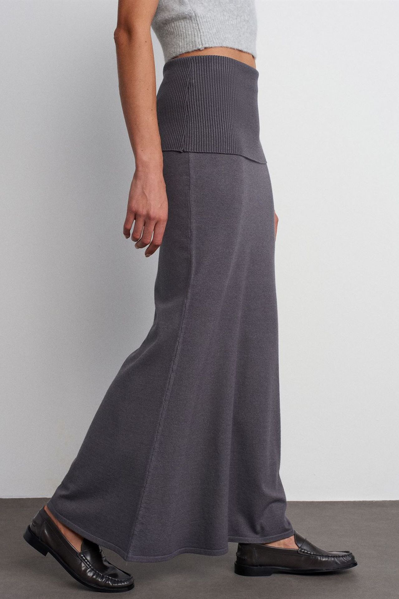 DILVIN High-Waist Ribbed Maxi Skirt 5