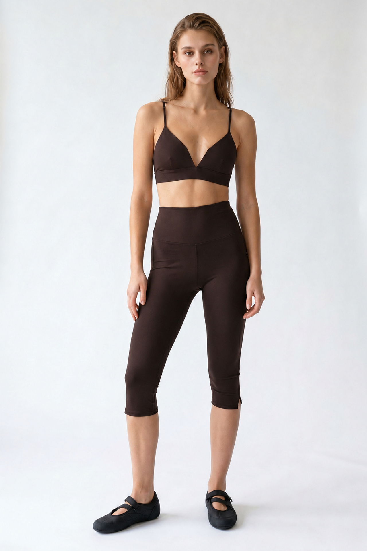 MIXRAY High-Waist Capri Leggings With Slit 1
