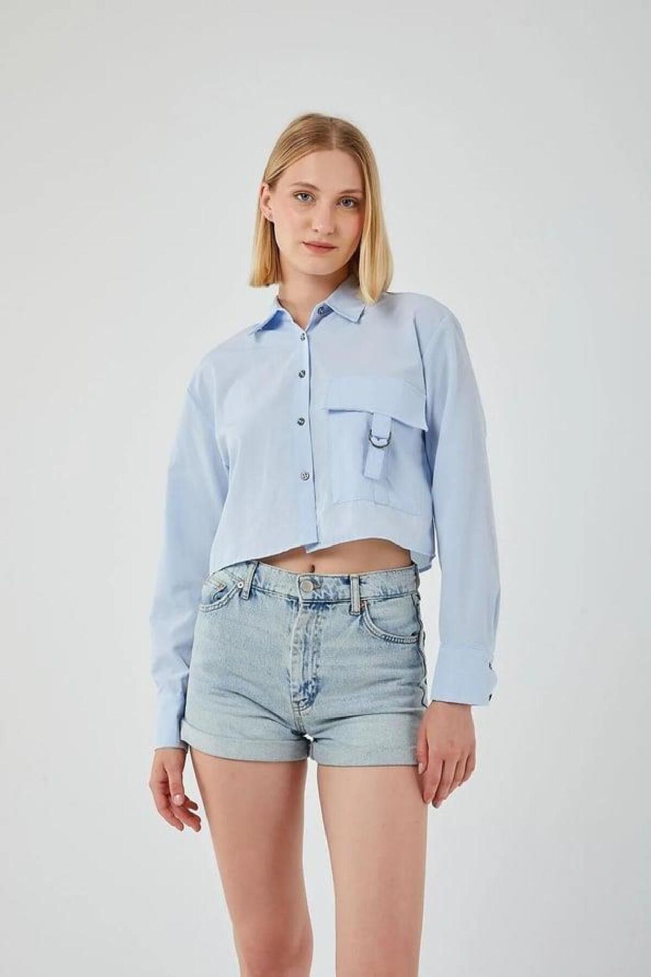 Cropped Poplin Shirt with Pocket Detail 2
