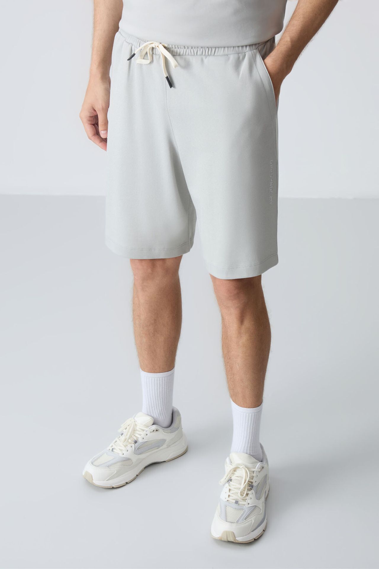 TOMMY Men's Oversized Cotton-Blend T-Shirt And Shorts Set 4