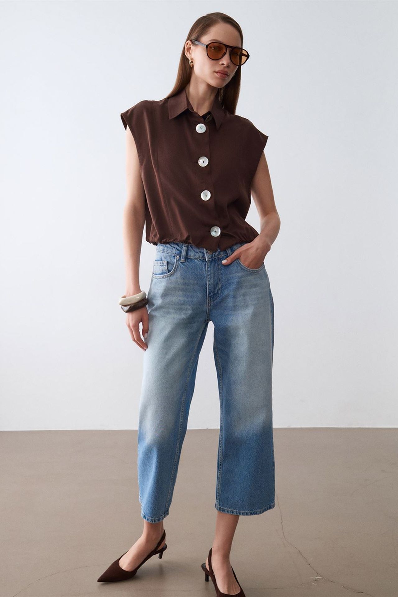 DILVIN Sleeveless Tencel Crepe Blouse 1