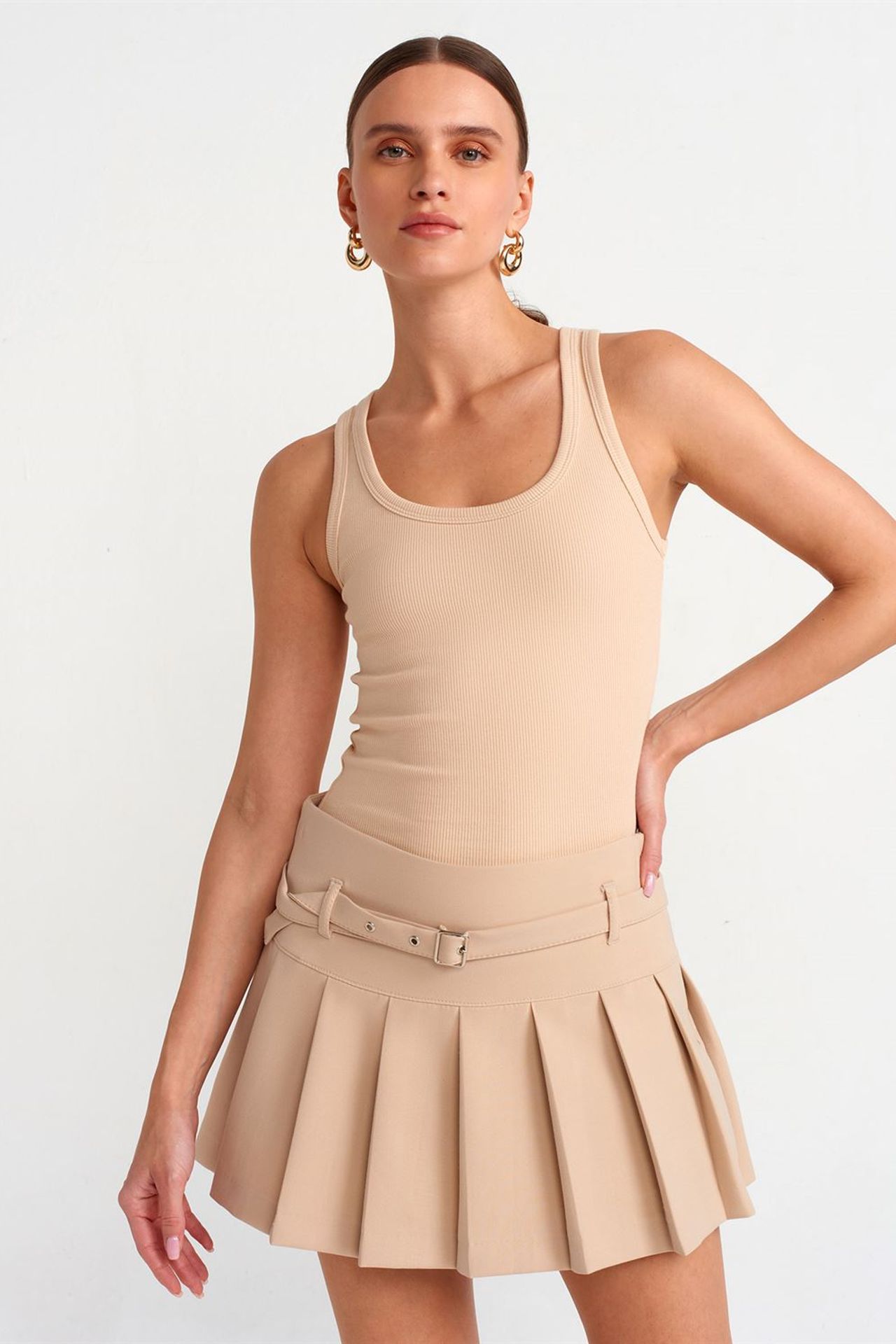 DILVIN High-Waist Pleated Mini Skirt With Belt 4
