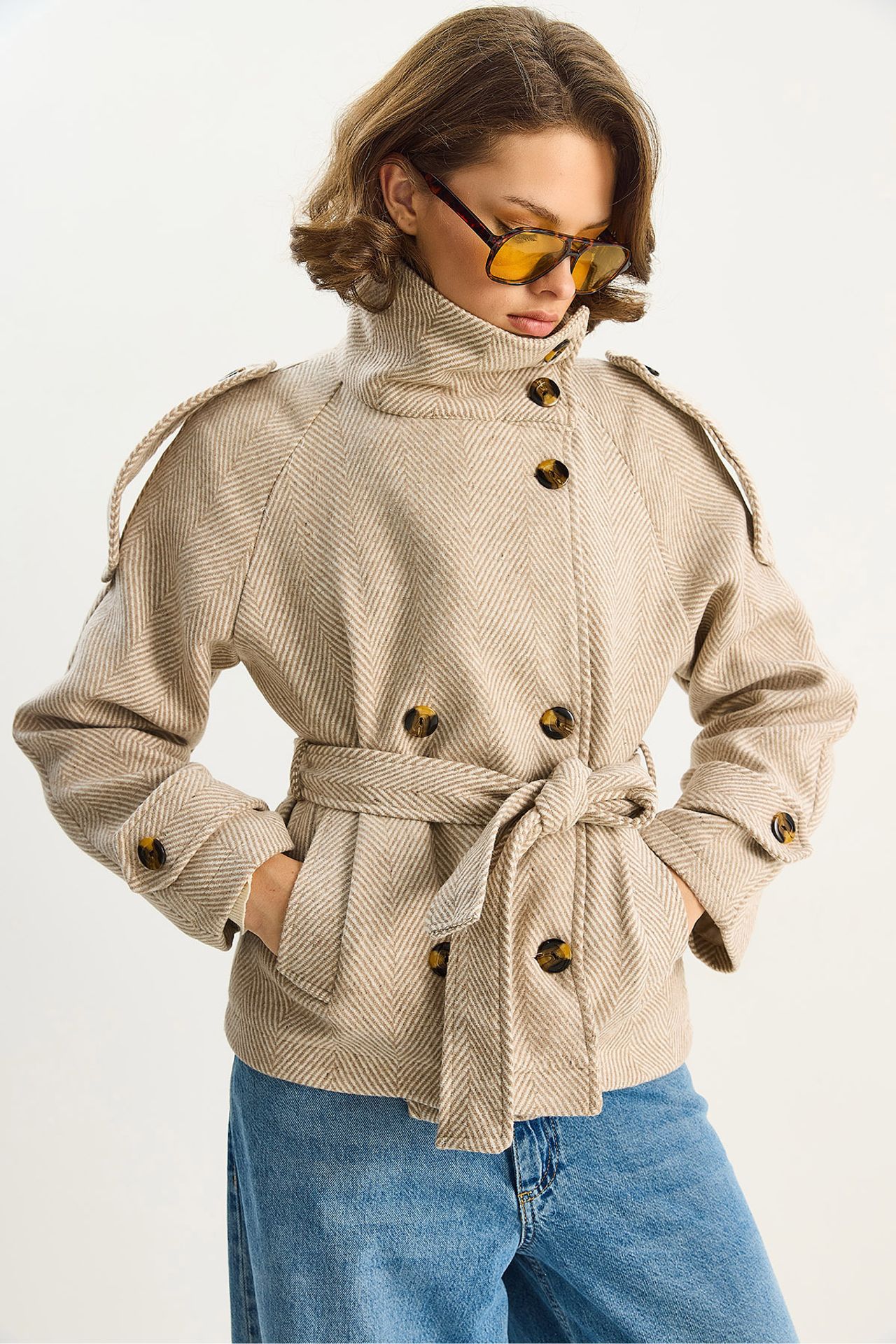LUCCI Relaxed Fit Button Closure Jacket 1