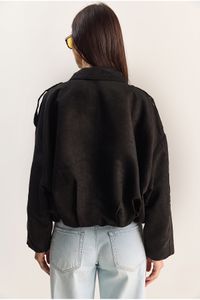 black-image-5