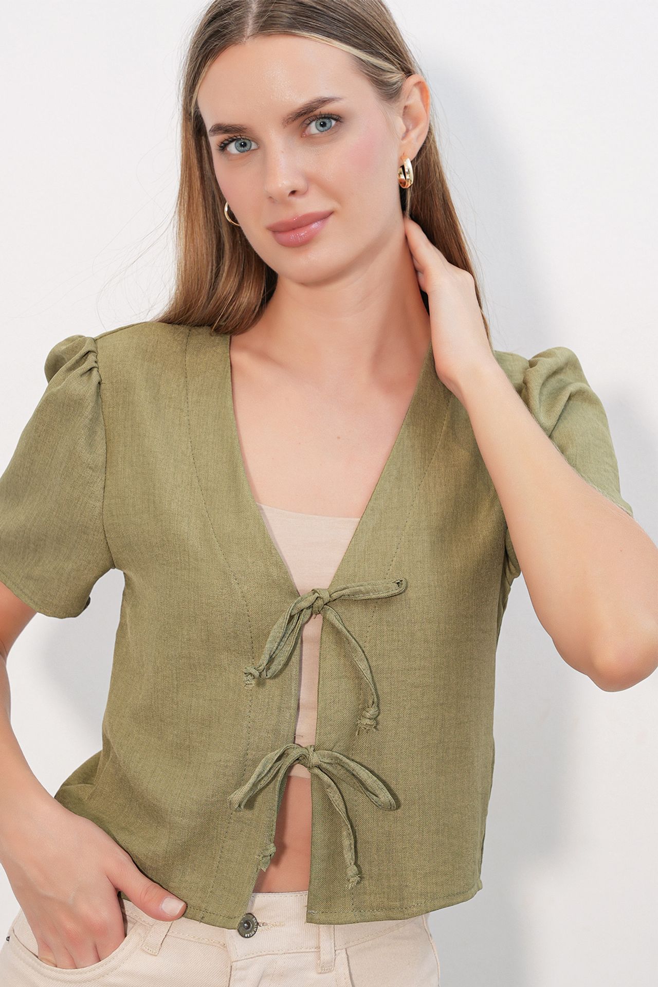 BDART Textured V-Neck Linen Blend Crop Top 4