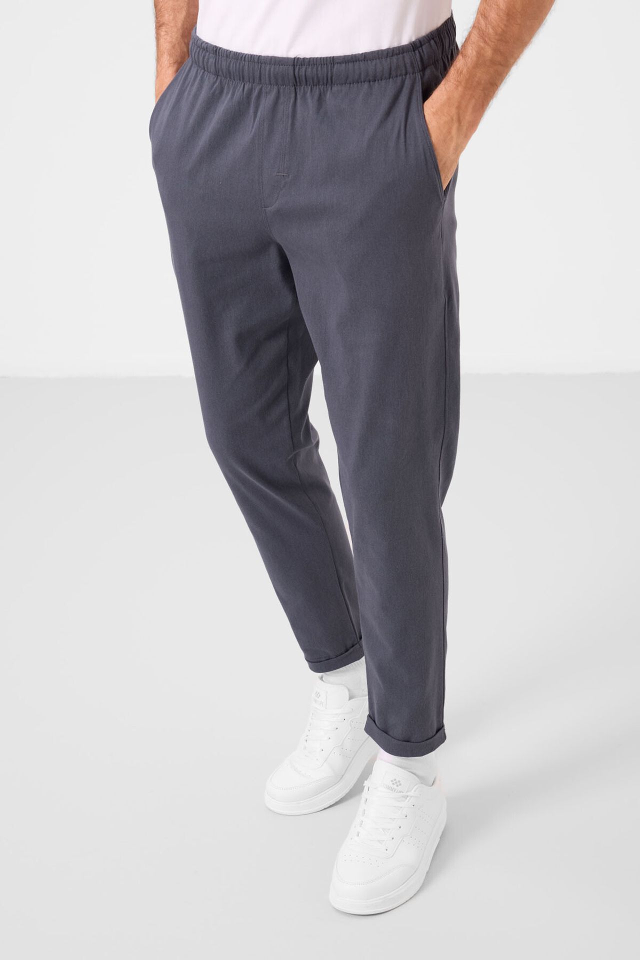 TOMMY Men's Straight-leg Gabardine Chinos 5