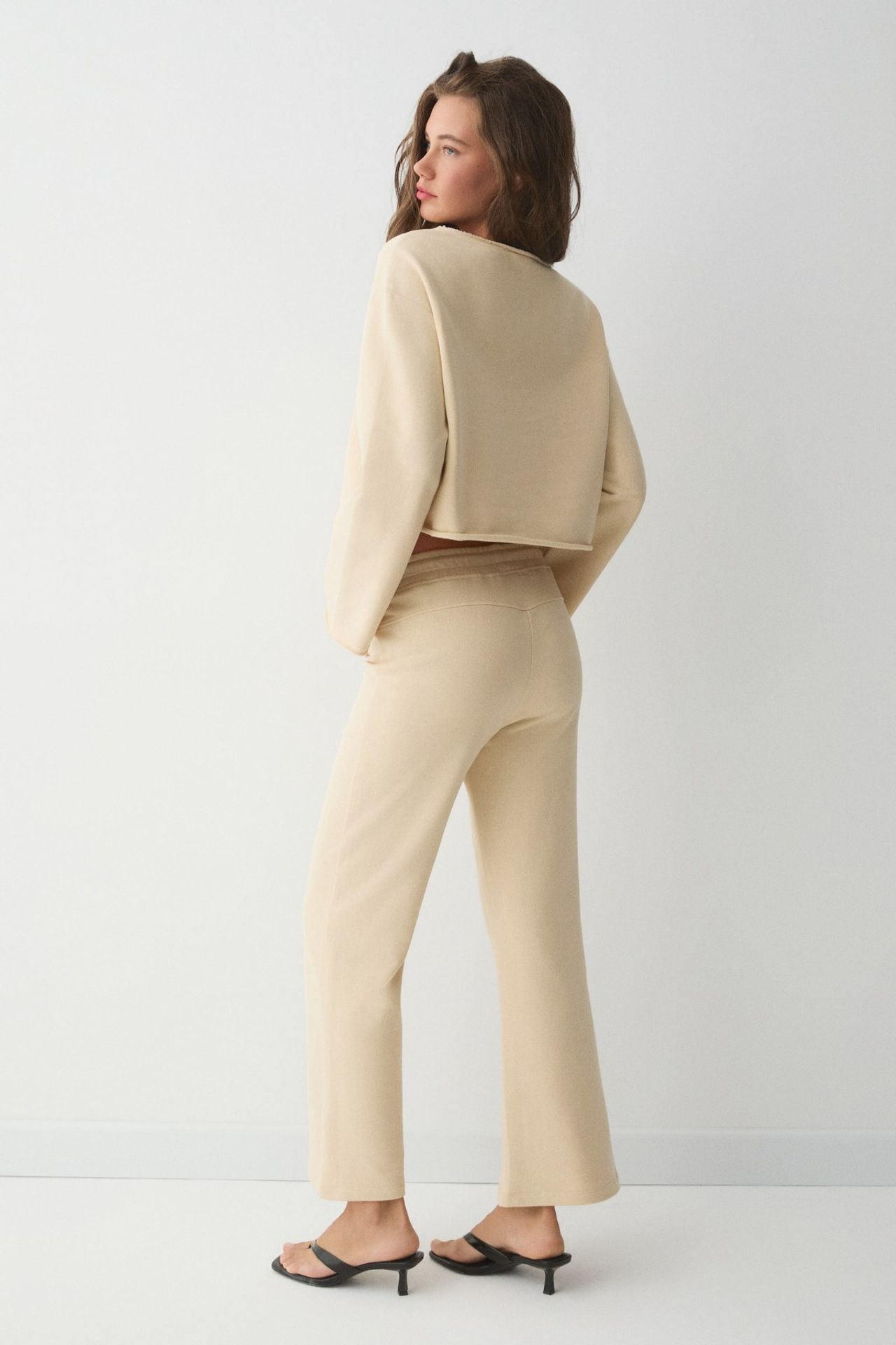 ETHIQUET Wide Crew Neck Wide Leg 2-Piece Set 6