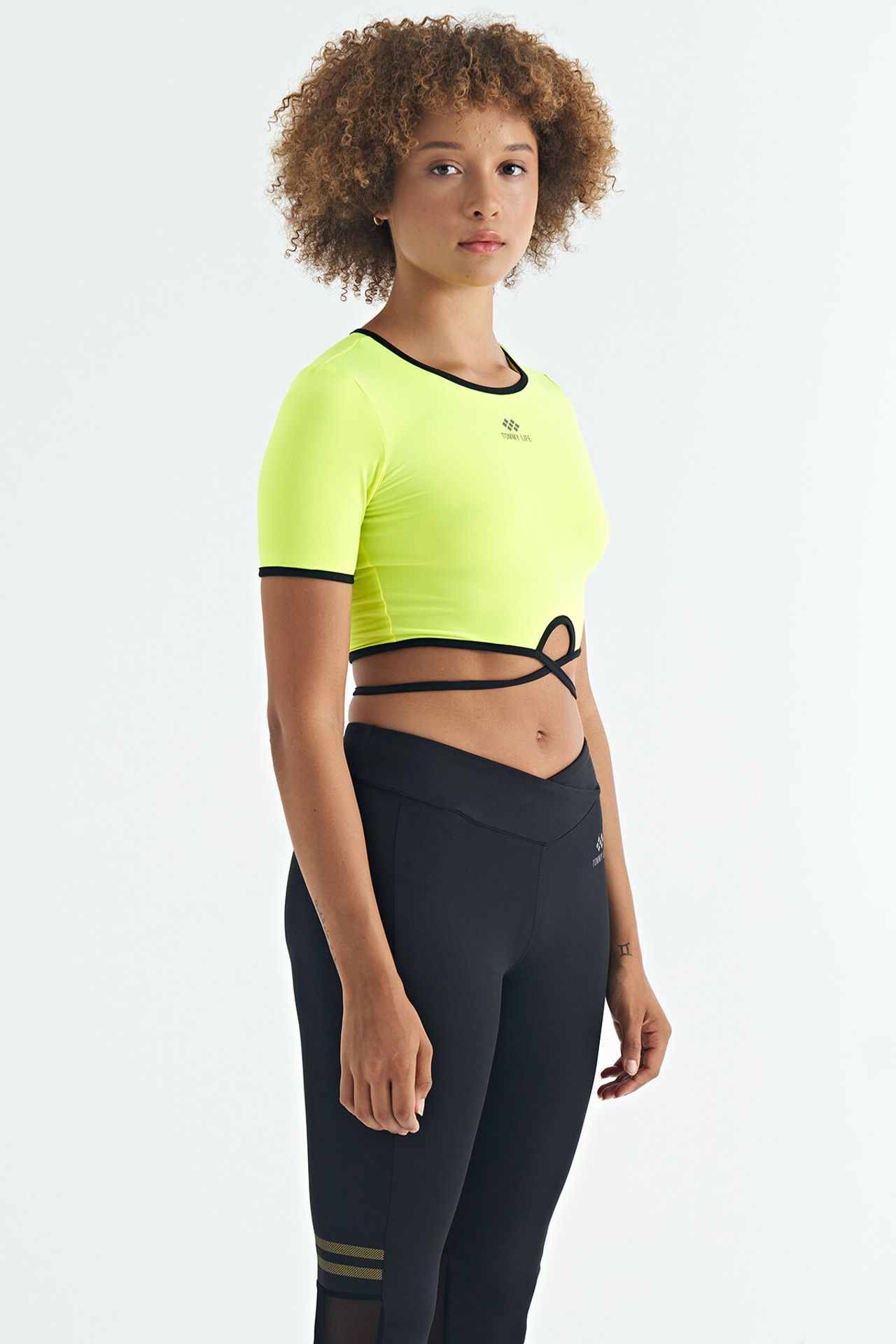 TOMMY Elastic Crop T-Shirt with Crew Neck 5