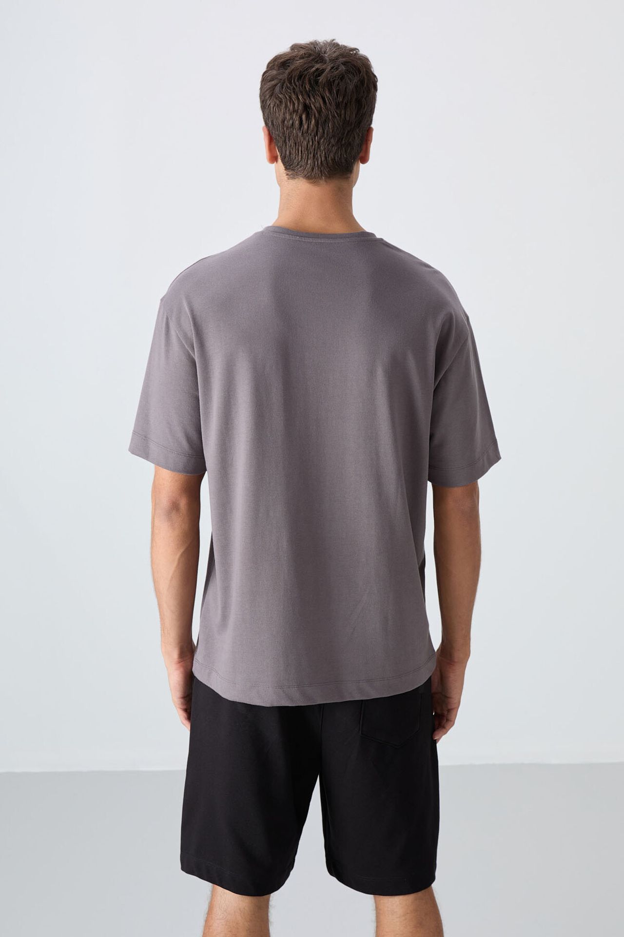 TOMMY Oversized Logo Print Crew Neck T-Shirt 5