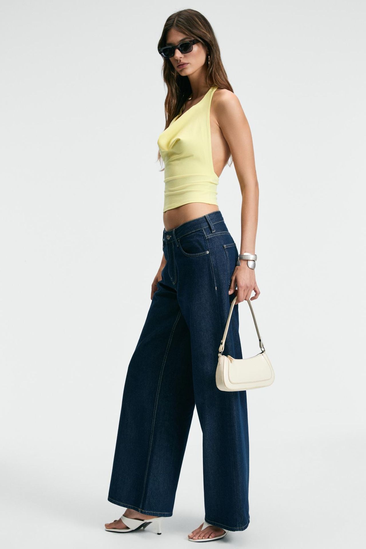 ETHIQUET Short Fitted Crop Top 5