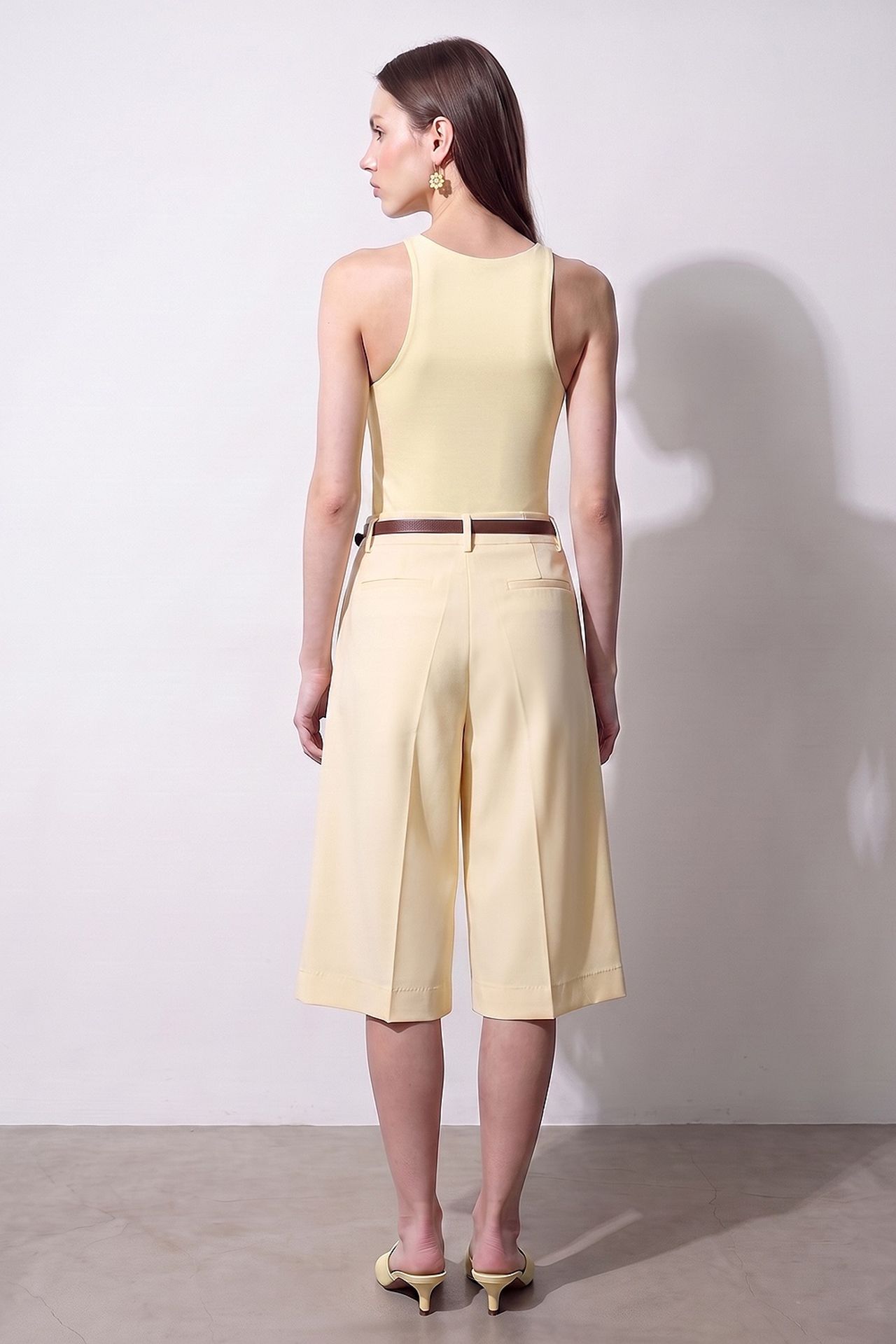 DILVIN High-waist Belted Wide-leg Tailored Shorts 3