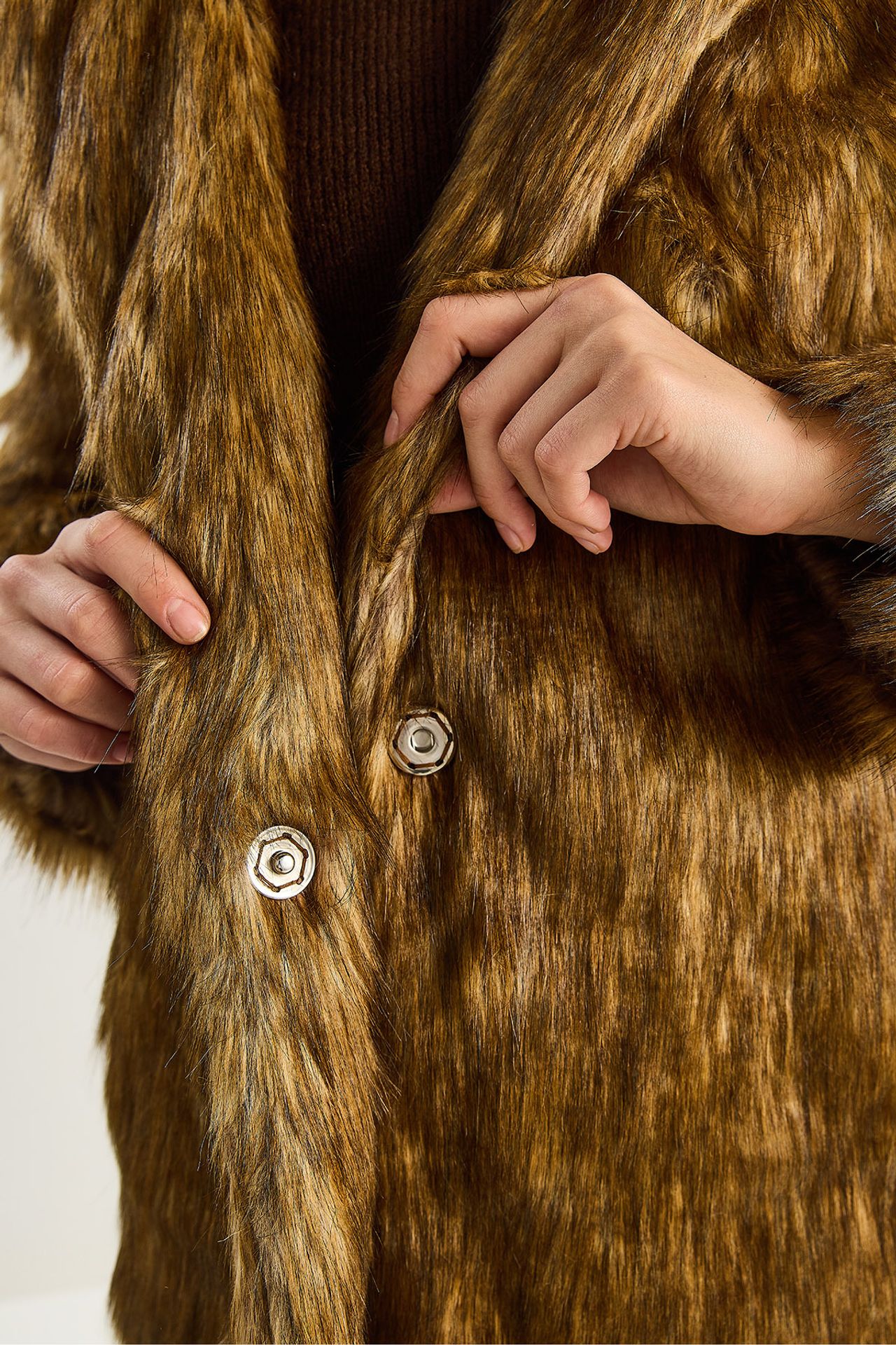LUCCI Faux Fur Coat 6